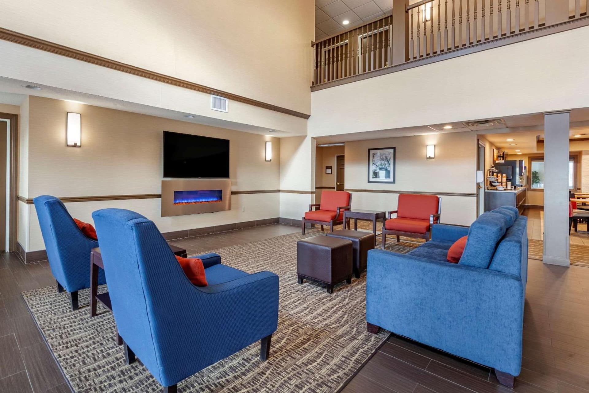 Comfort Inn & Suites Geneva- West Chicago property views in Geneva, IL — gallery photo 3