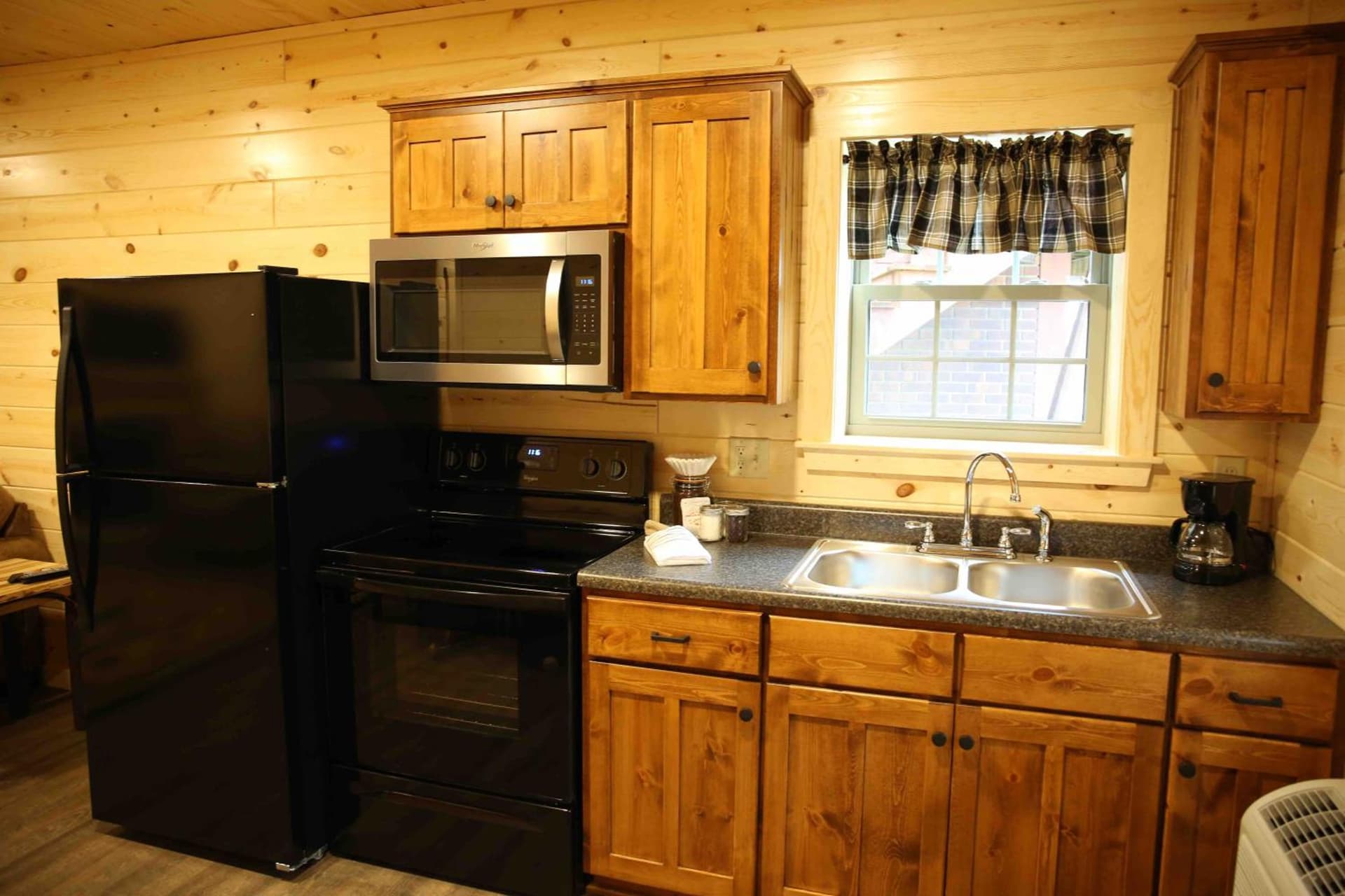 Blessing Lodge by Amish Country Lodging gallery photo in Berlin, OH — image 44