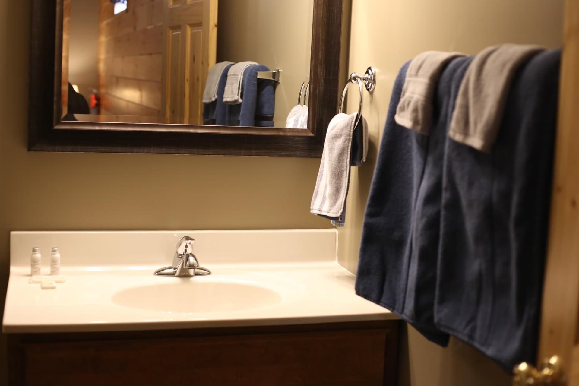 Blessing Lodge by Amish Country Lodging gallery photo in Berlin, OH — image 54