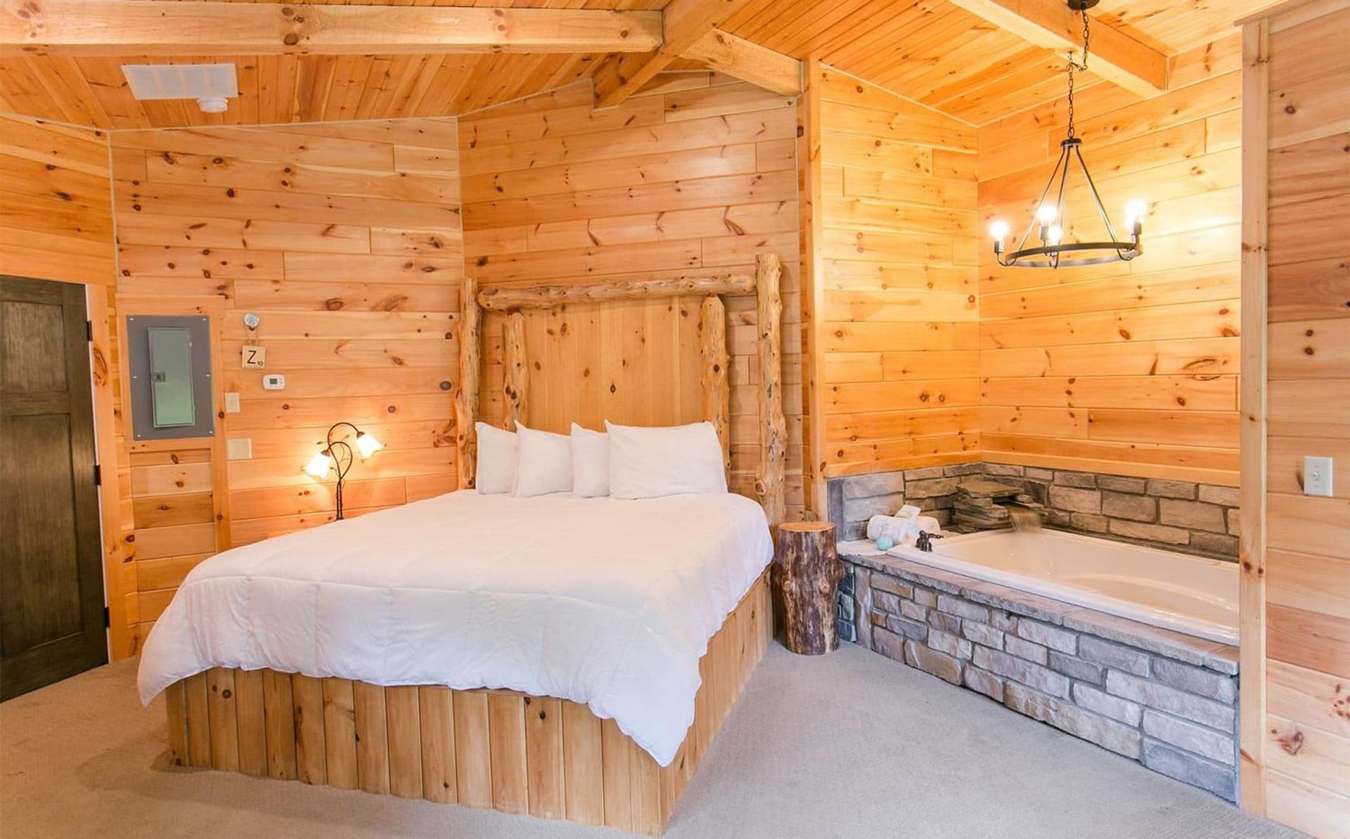 Farmhouse Suites by Amish Country Lodging gallery photo in Millersburg, OH — image 42