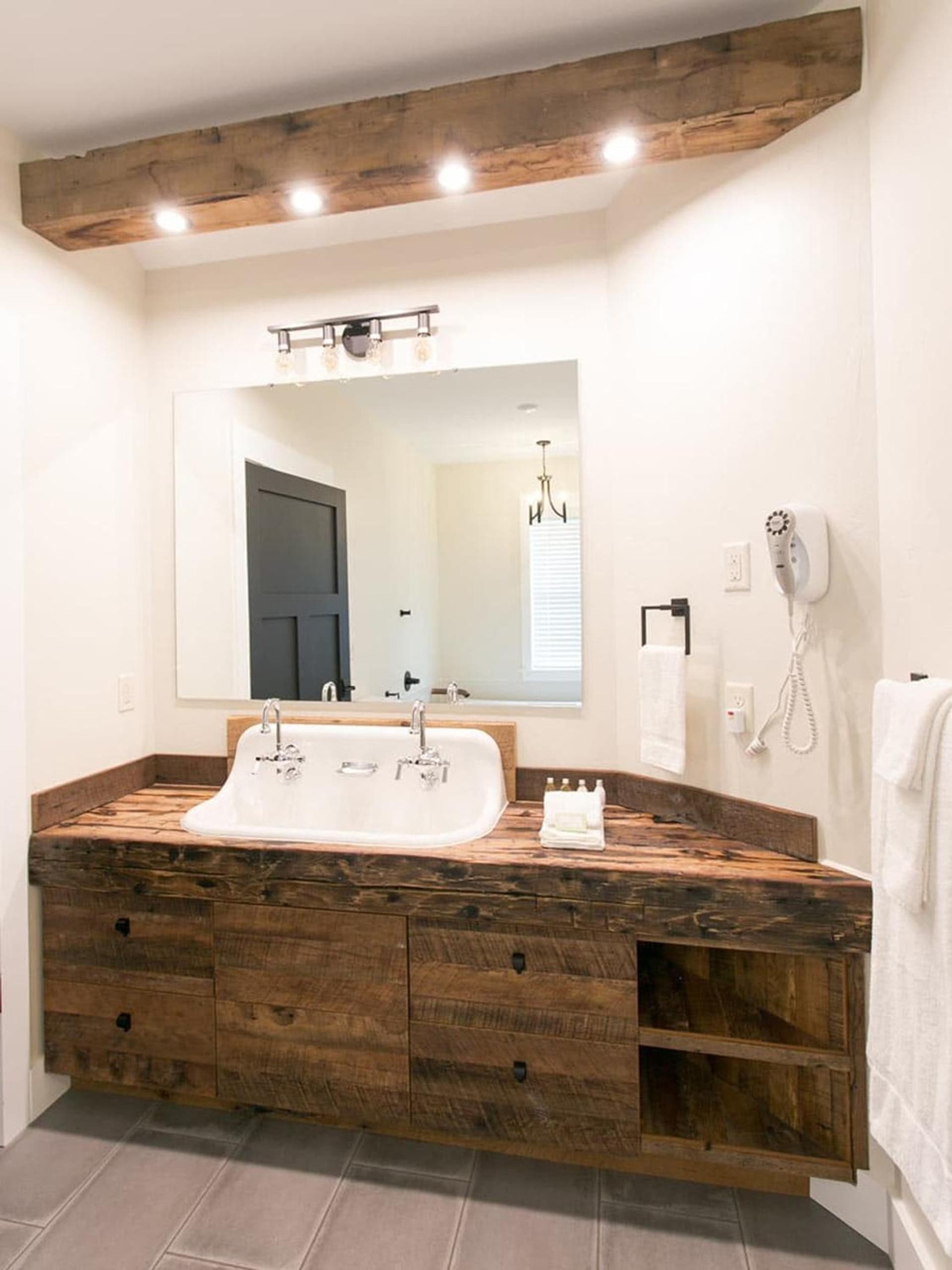 Farmhouse Suites by Amish Country Lodging gallery photo in Millersburg, OH — image 10
