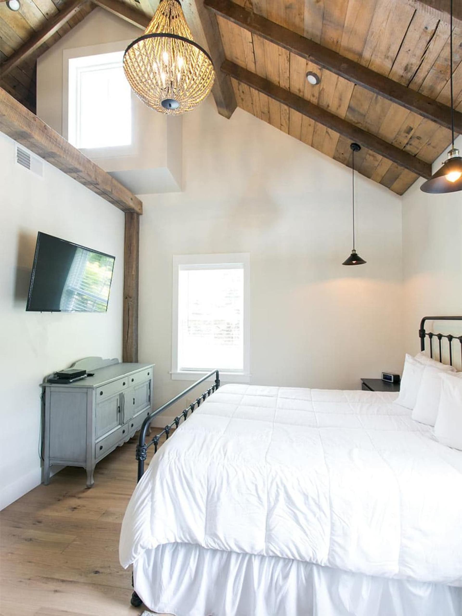 Farmhouse Suites by Amish Country Lodging gallery photo in Millersburg, OH — image 52