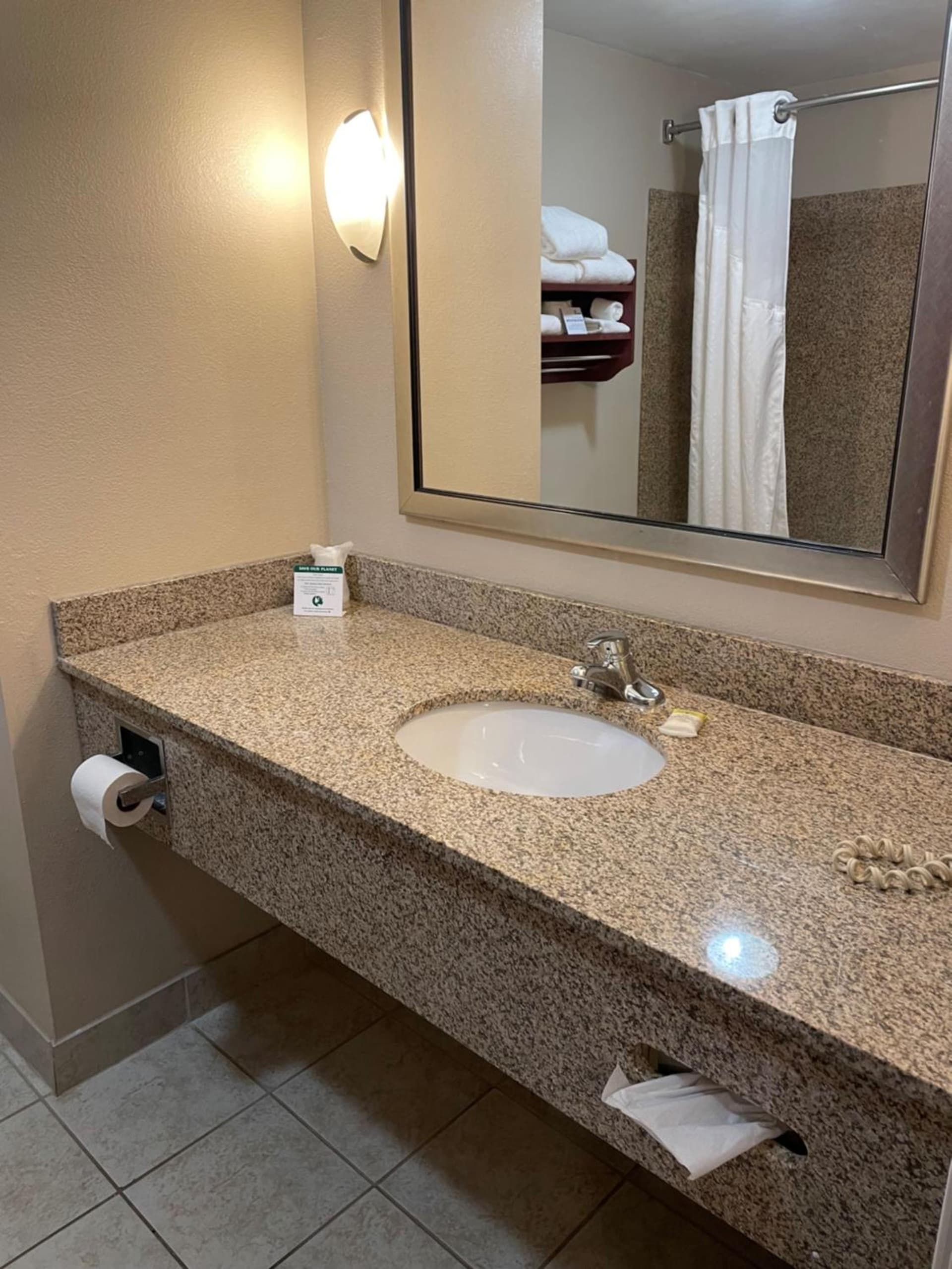 Holiday Inn Express & Suites Niagara Falls by IHG gallery photo in Niagara Falls, NY — image 25