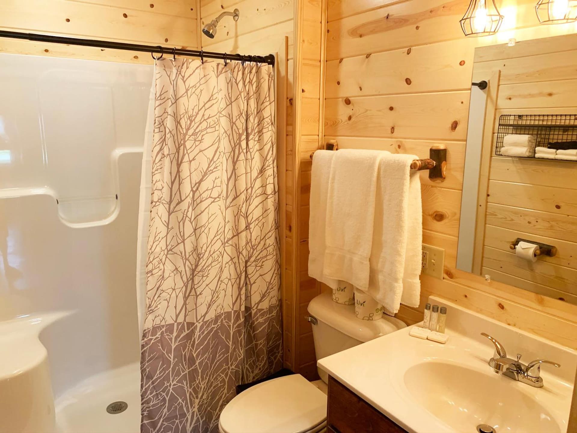 Waterview Lodge by Amish Country Lodging gallery photo in Millersburg, OH — image 40