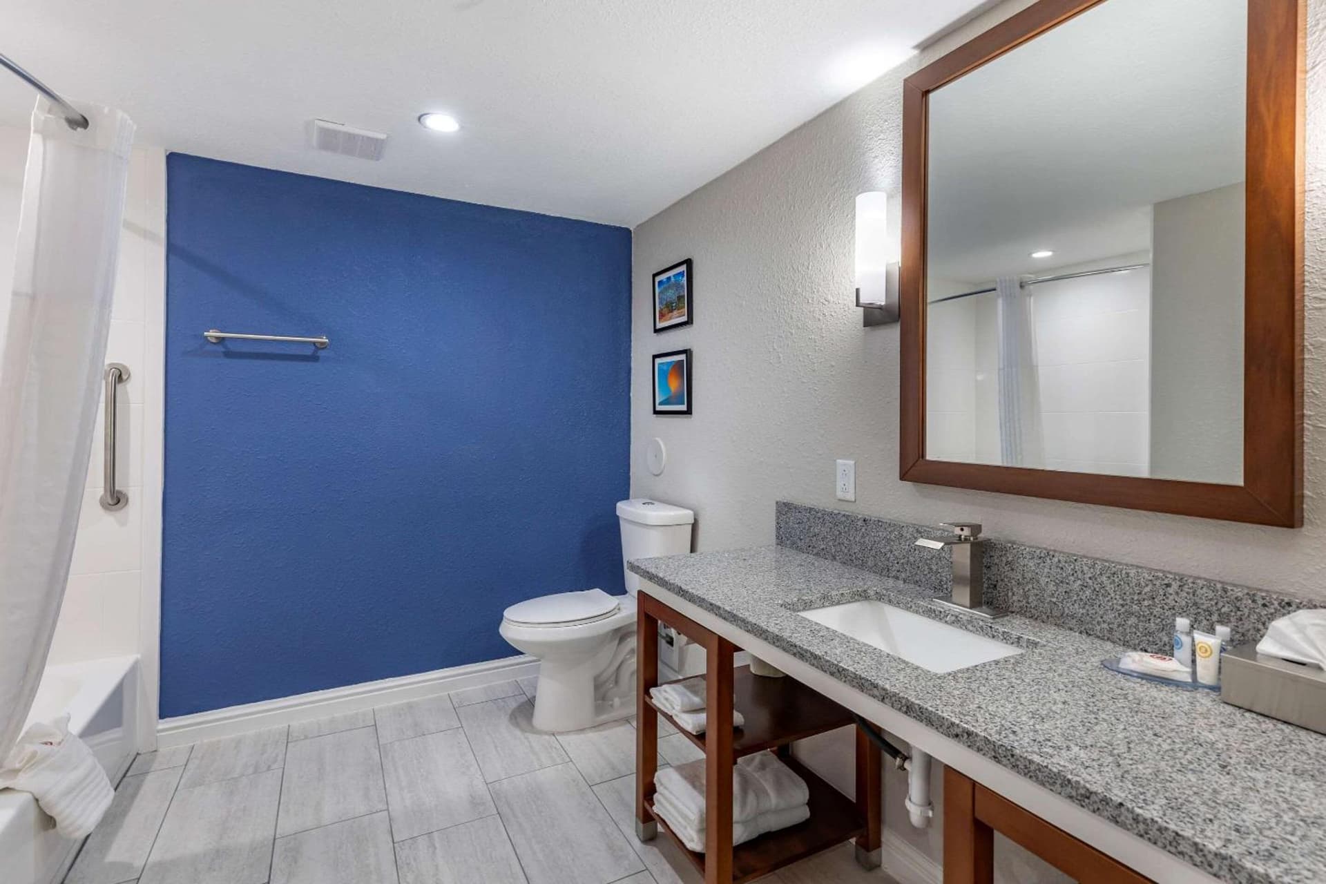 Comfort Suites St Louis - Sunset Hills gallery photo in Saint Louis, MO — image 17