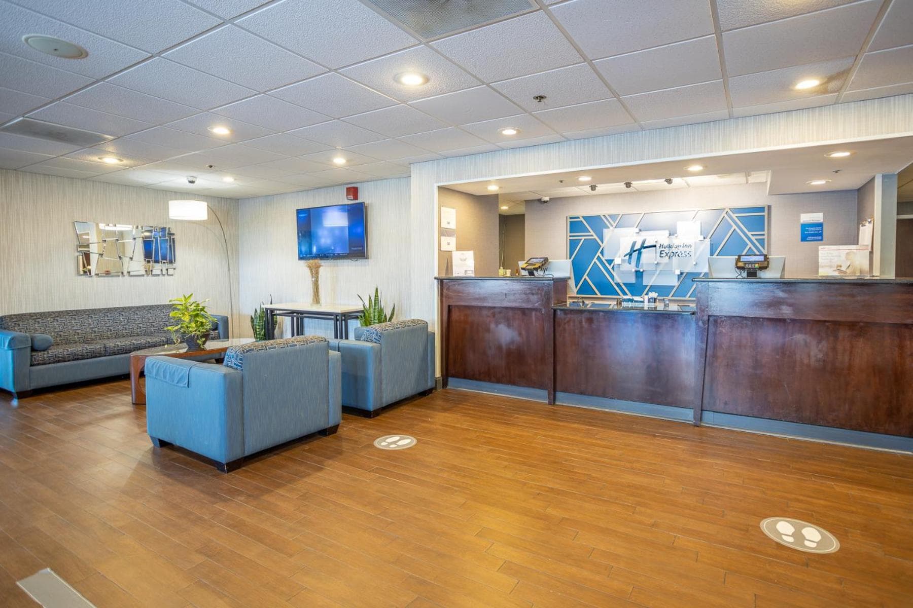 Holiday Inn Express - Newark Airport - Elizabeth by IHG gallery photo in Elizabeth, NJ — image 6