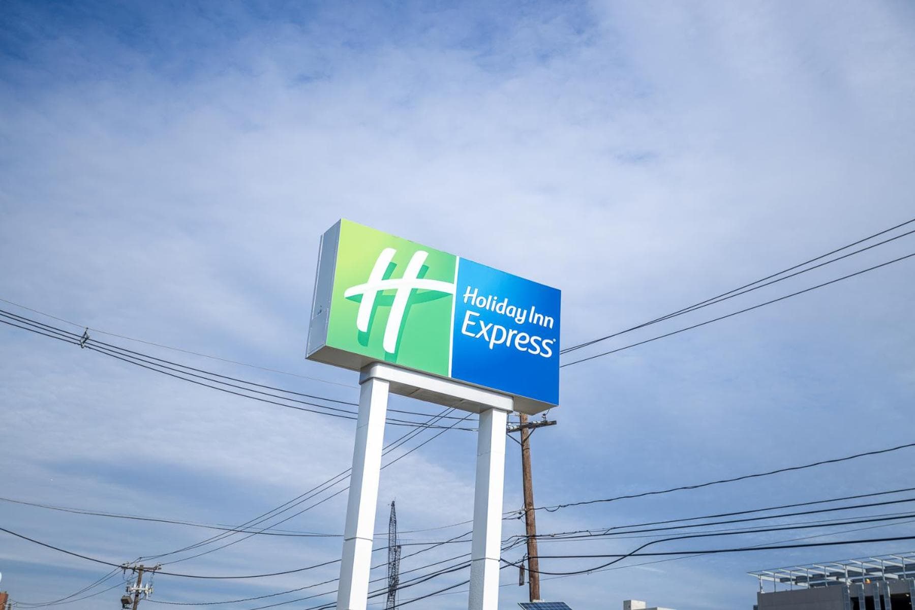 Holiday Inn Express - Newark Airport - Elizabeth by IHG property views in Elizabeth, NJ — gallery photo 3