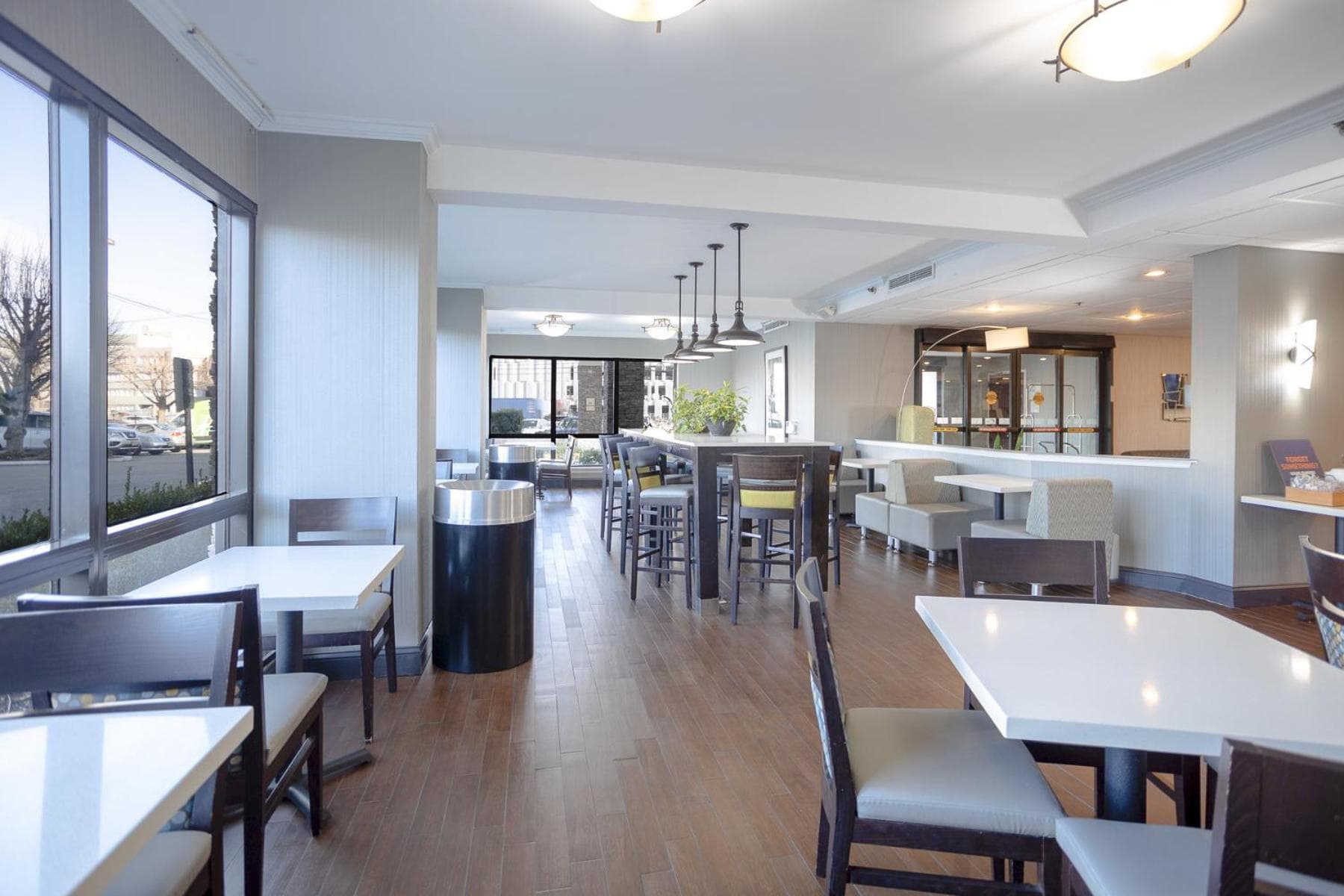 Holiday Inn Express - Newark Airport - Elizabeth by IHG gallery photo in Elizabeth, NJ — image 12