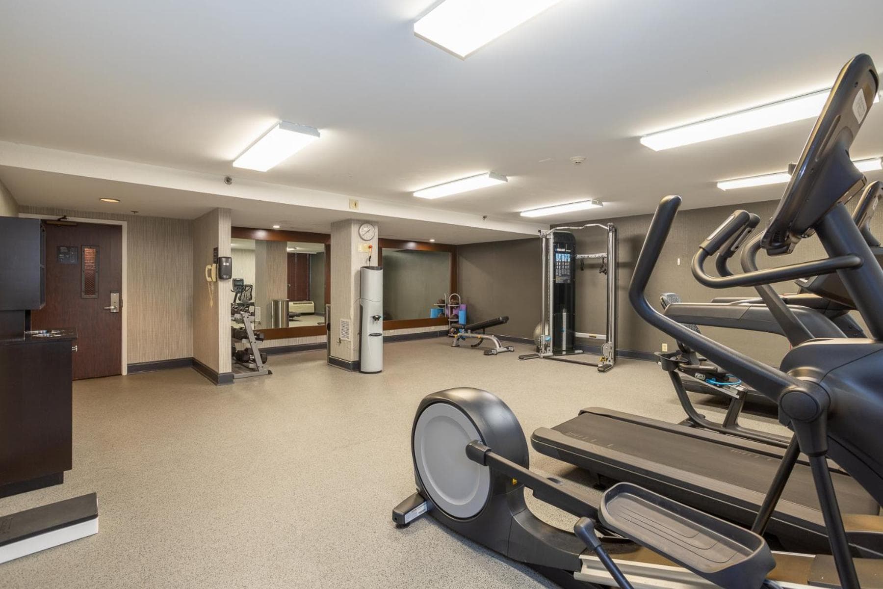 Holiday Inn Express - Newark Airport - Elizabeth by IHG gallery photo in Elizabeth, NJ — image 15