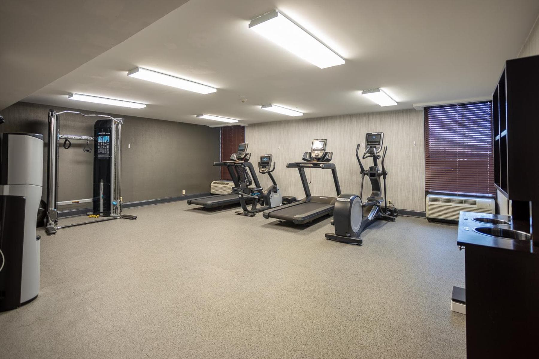 Holiday Inn Express - Newark Airport - Elizabeth by IHG gallery photo in Elizabeth, NJ — image 20
