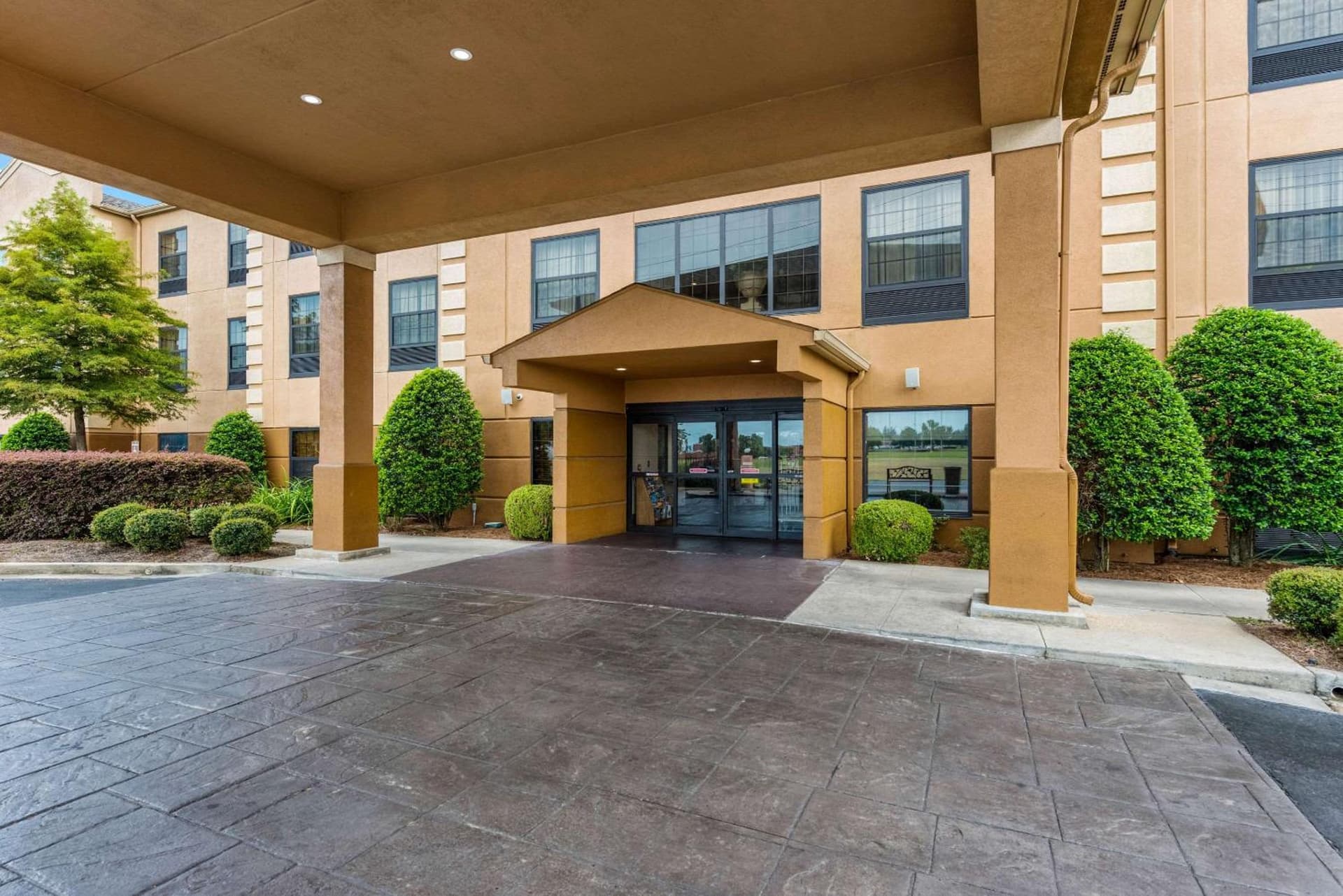 Comfort Suites Monroe gallery photo in Monroe, LA — image 42