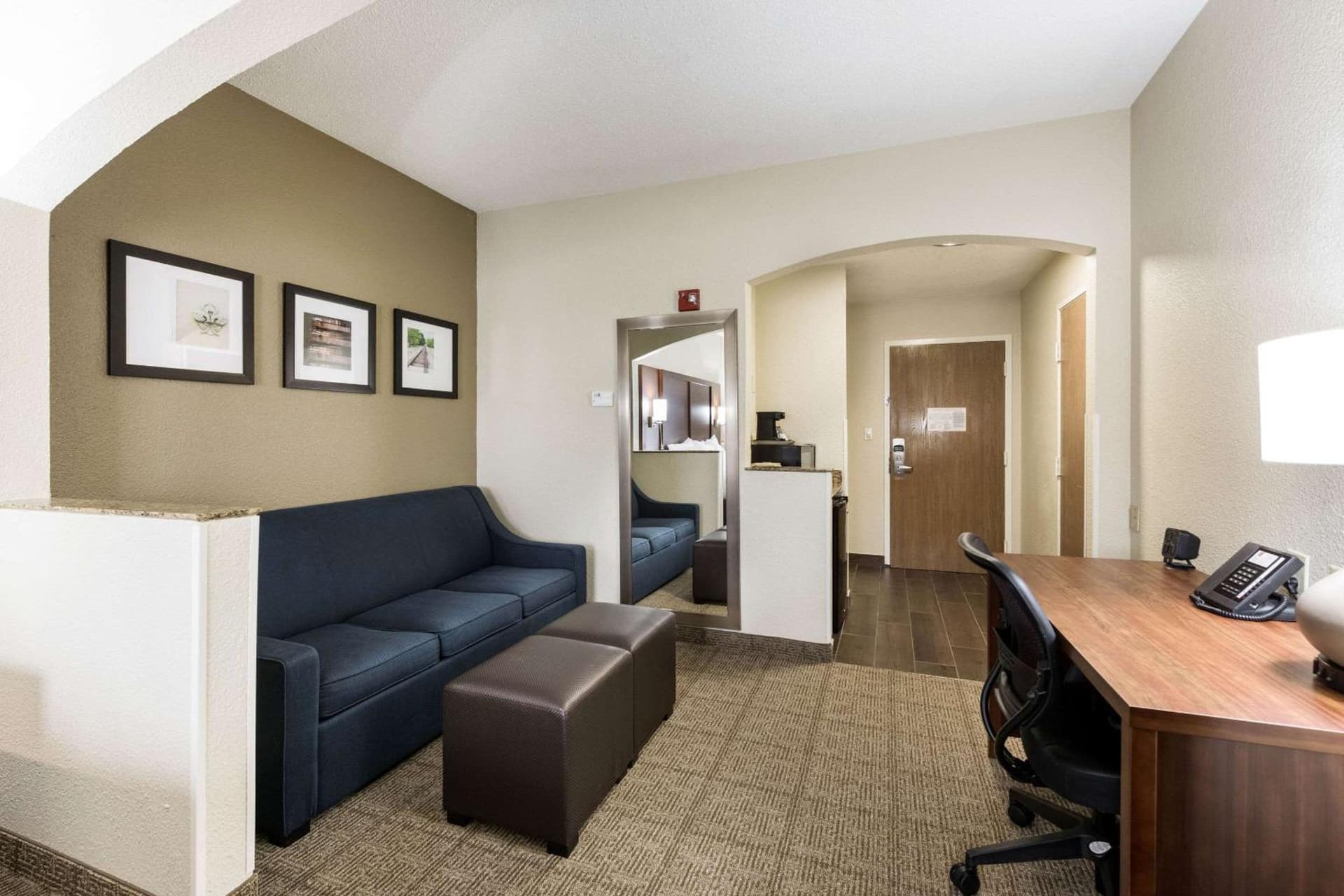 Comfort Suites Monroe gallery photo in Monroe, LA — image 51