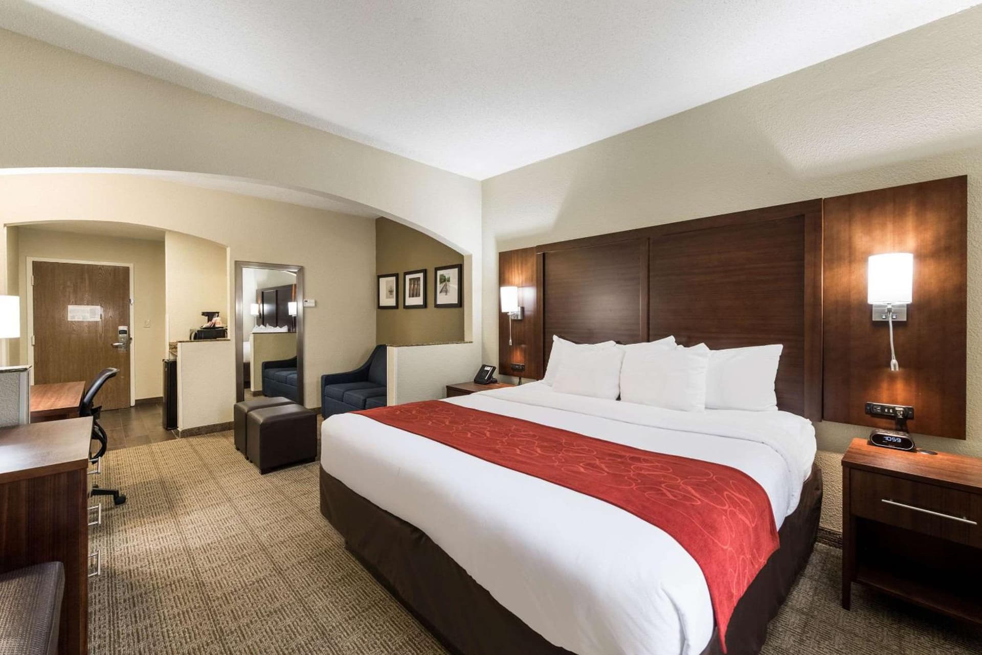 Comfort Suites Monroe gallery photo in Monroe, LA — image 59
