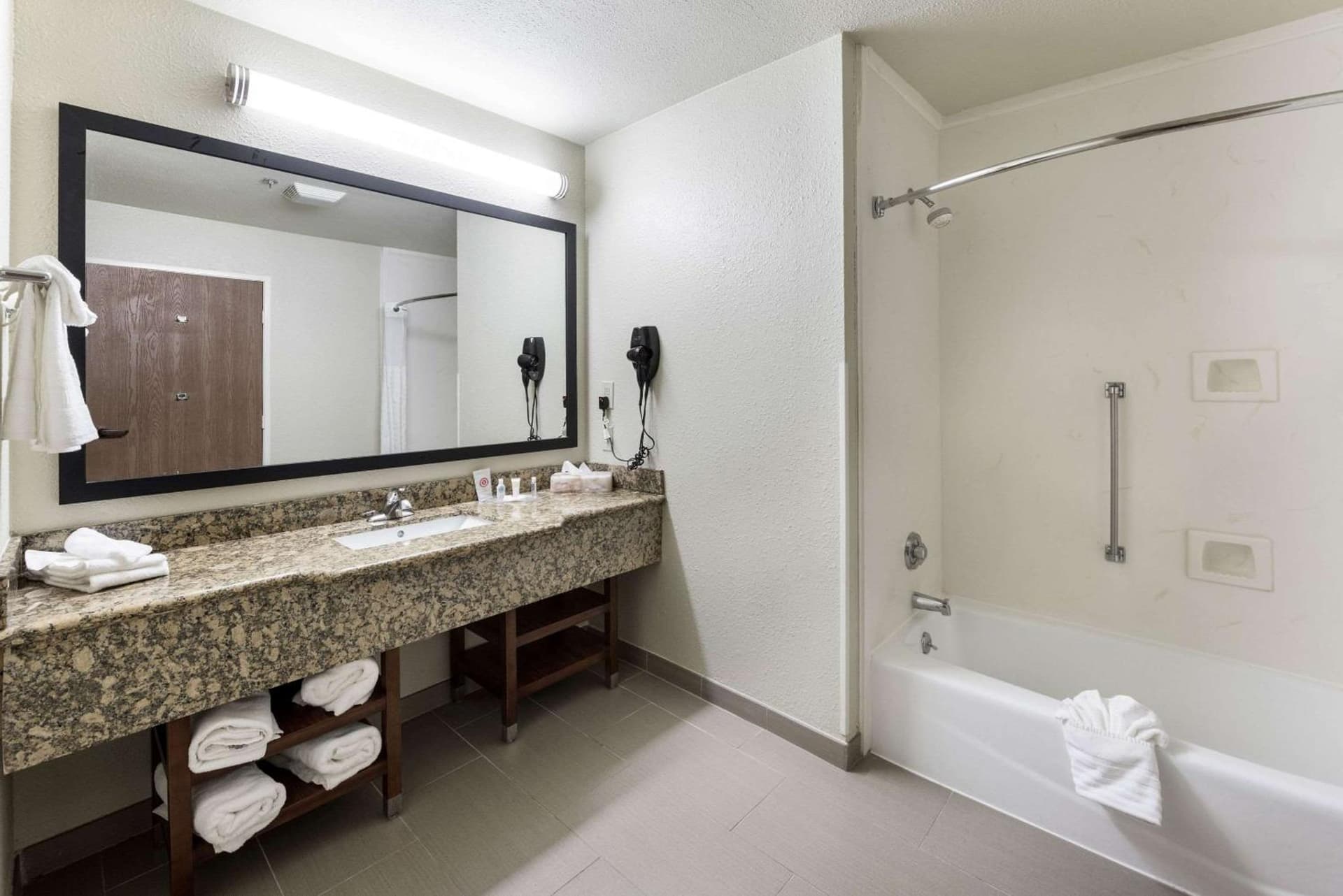 Comfort Suites Monroe gallery photo in Monroe, LA — image 13