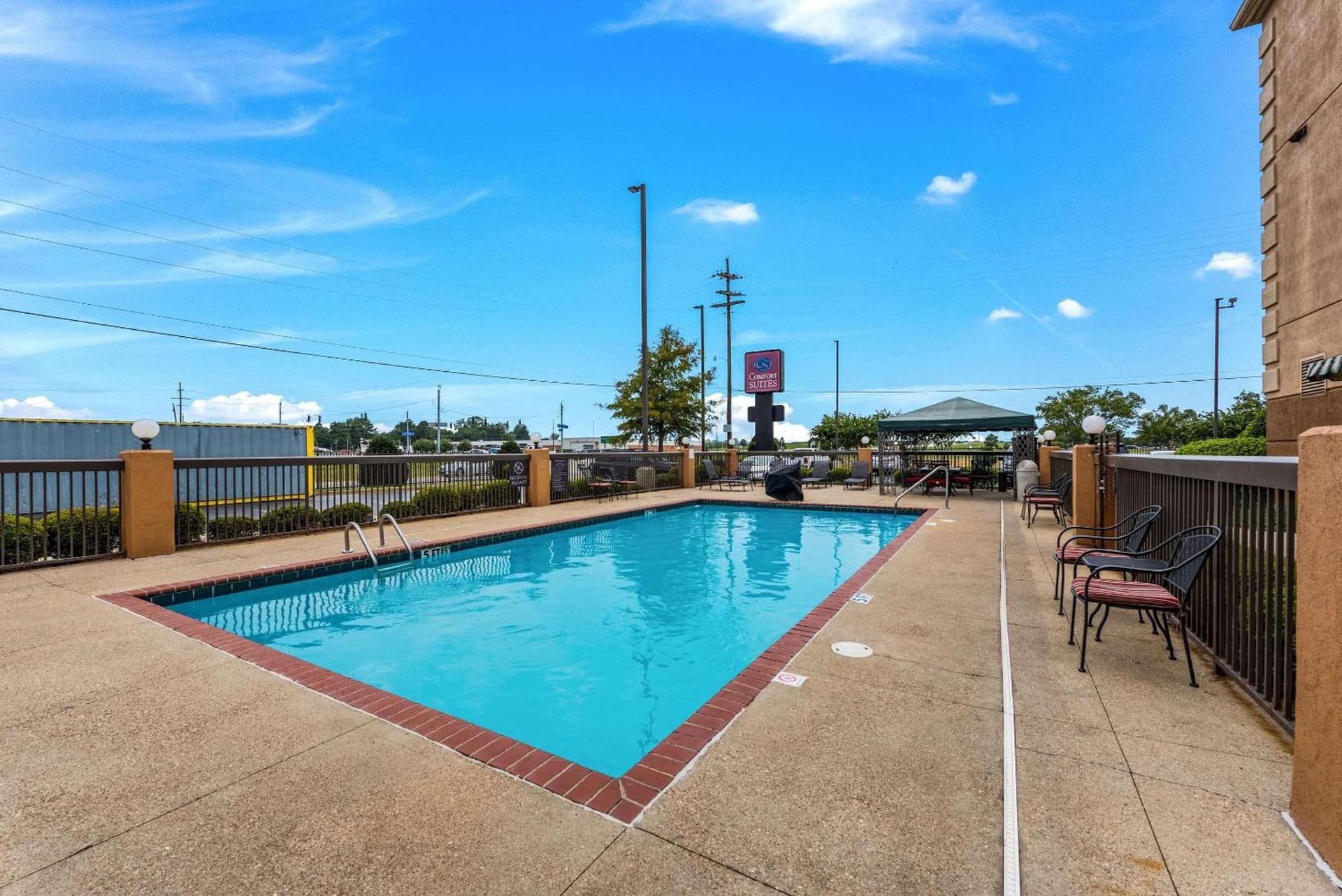 Comfort Suites Monroe gallery photo in Monroe, LA — image 64