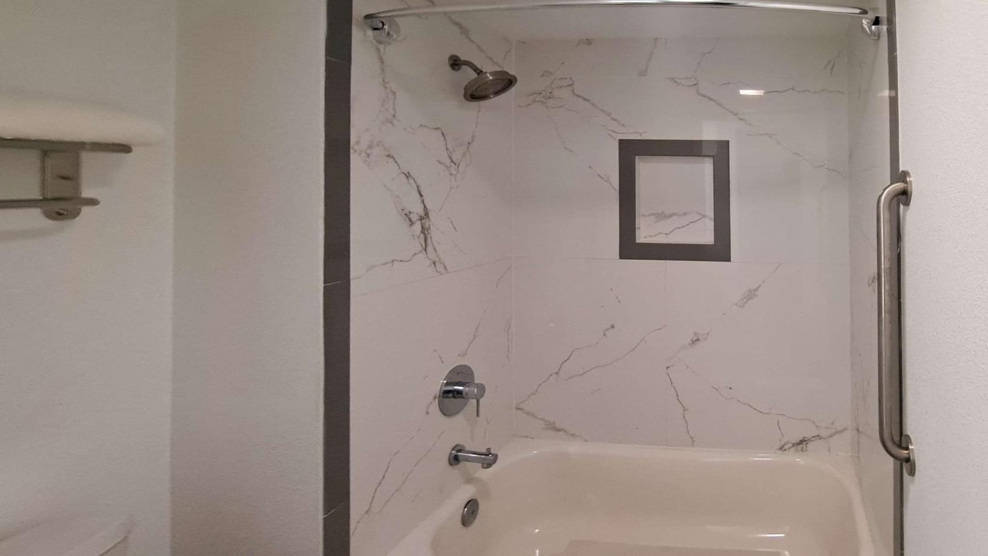 Clarion Pointe El Cajon San Diego East property views in El Cajon, CA — gallery photo 3
