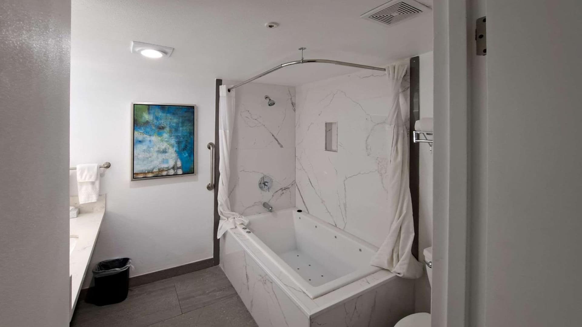 Clarion Pointe El Cajon San Diego East property views in El Cajon, CA — gallery photo 3