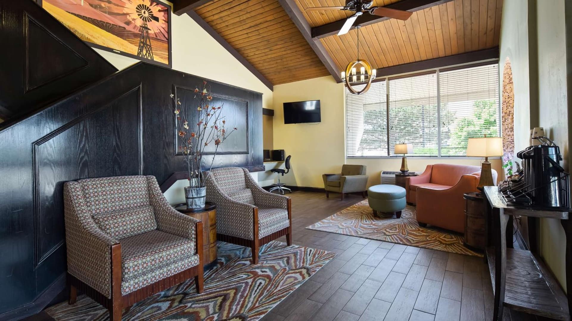 Best Western Sundowner interior in Sterling, CO — gallery photo 2