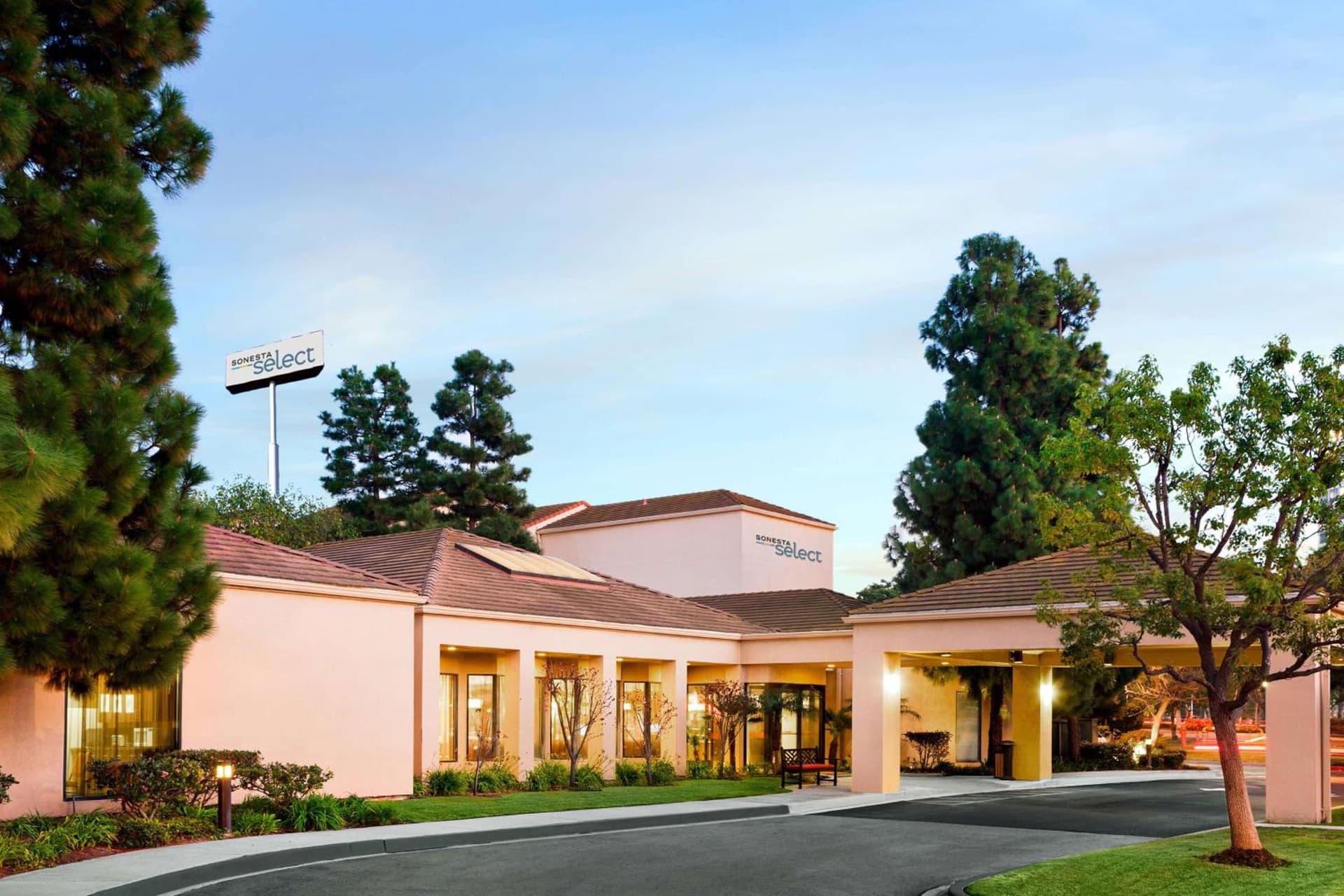 Sonesta Select Los Angeles LAX El Segundo featured exterior or lobby in El Segundo, CA — similar hotel
