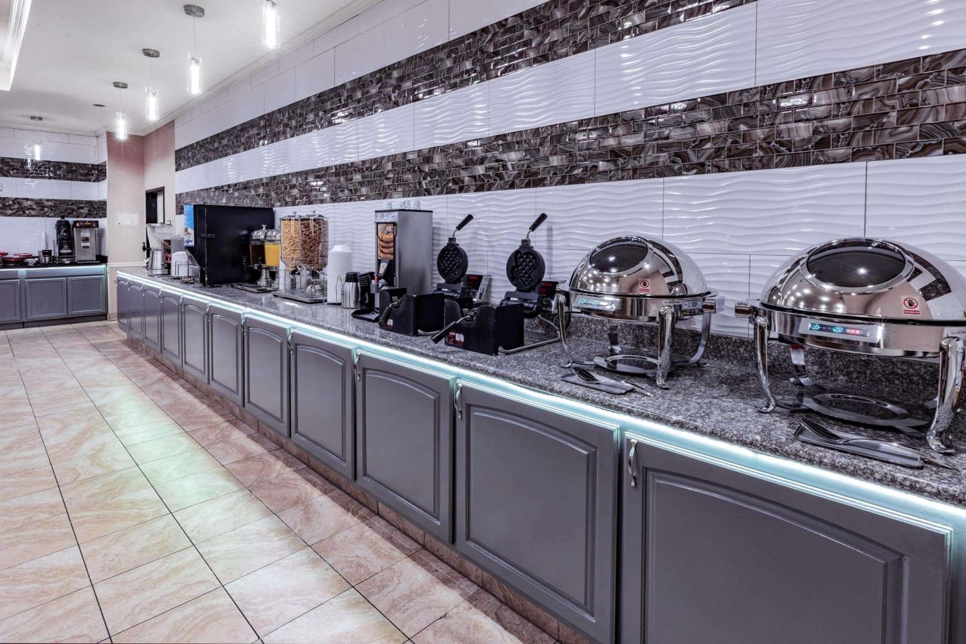 La Quinta by Wyndham Garland Harbor Point gallery photo in Garland, TX — image 39