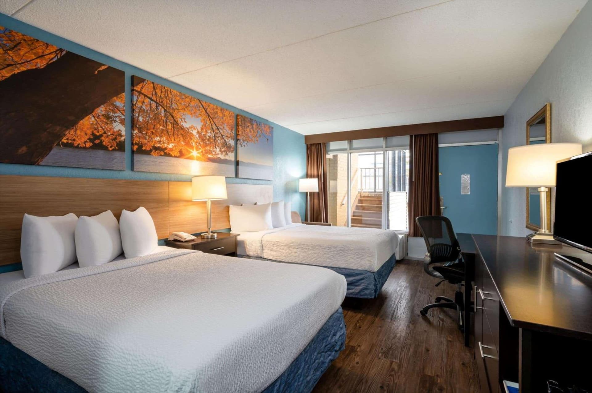 Days Inn by Wyndham Perrysburg Toledo property views in Perrysburg, OH — gallery photo 3