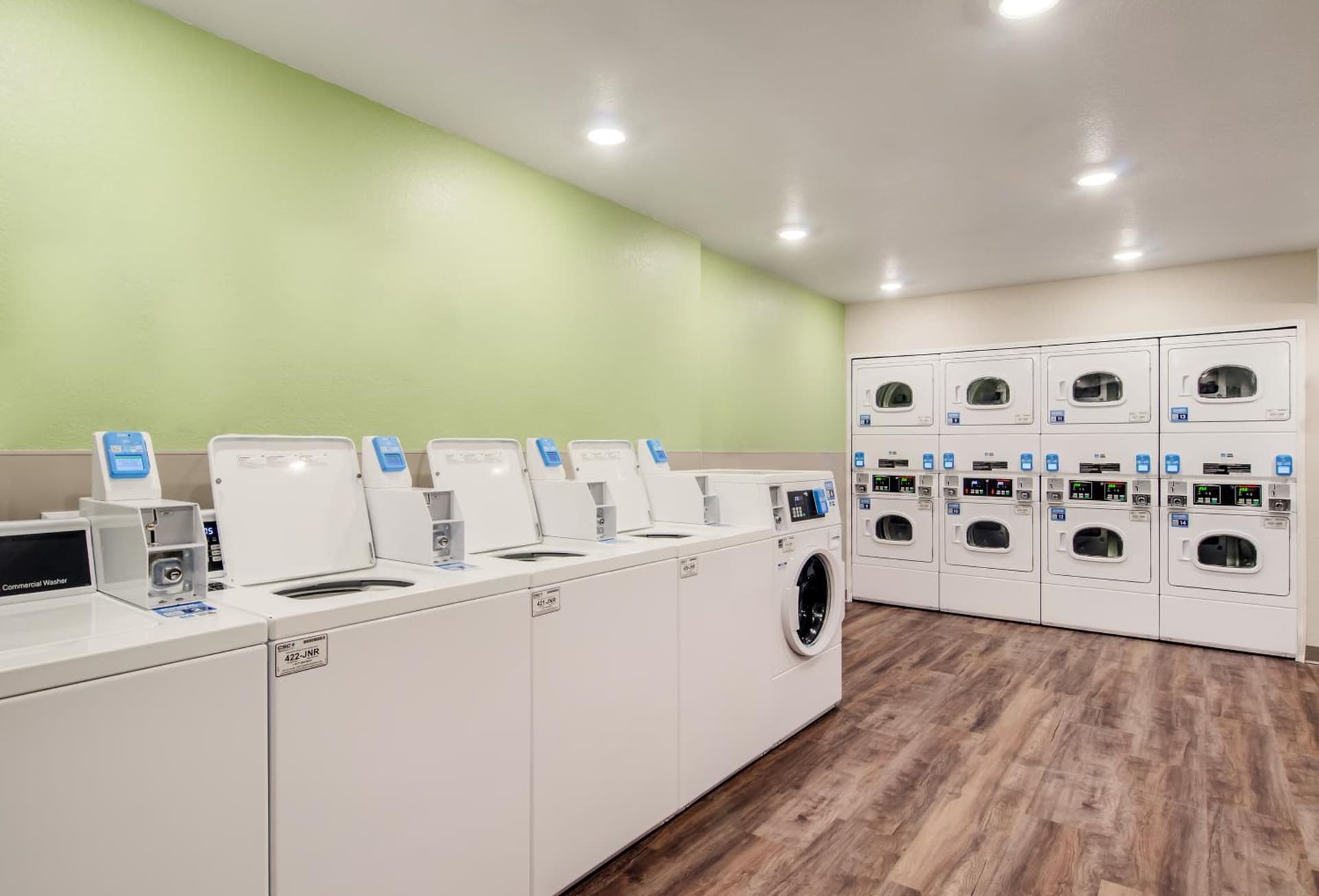 WoodSpring Suites Thornton-North Denver gallery photo in Thornton, CO — image 9