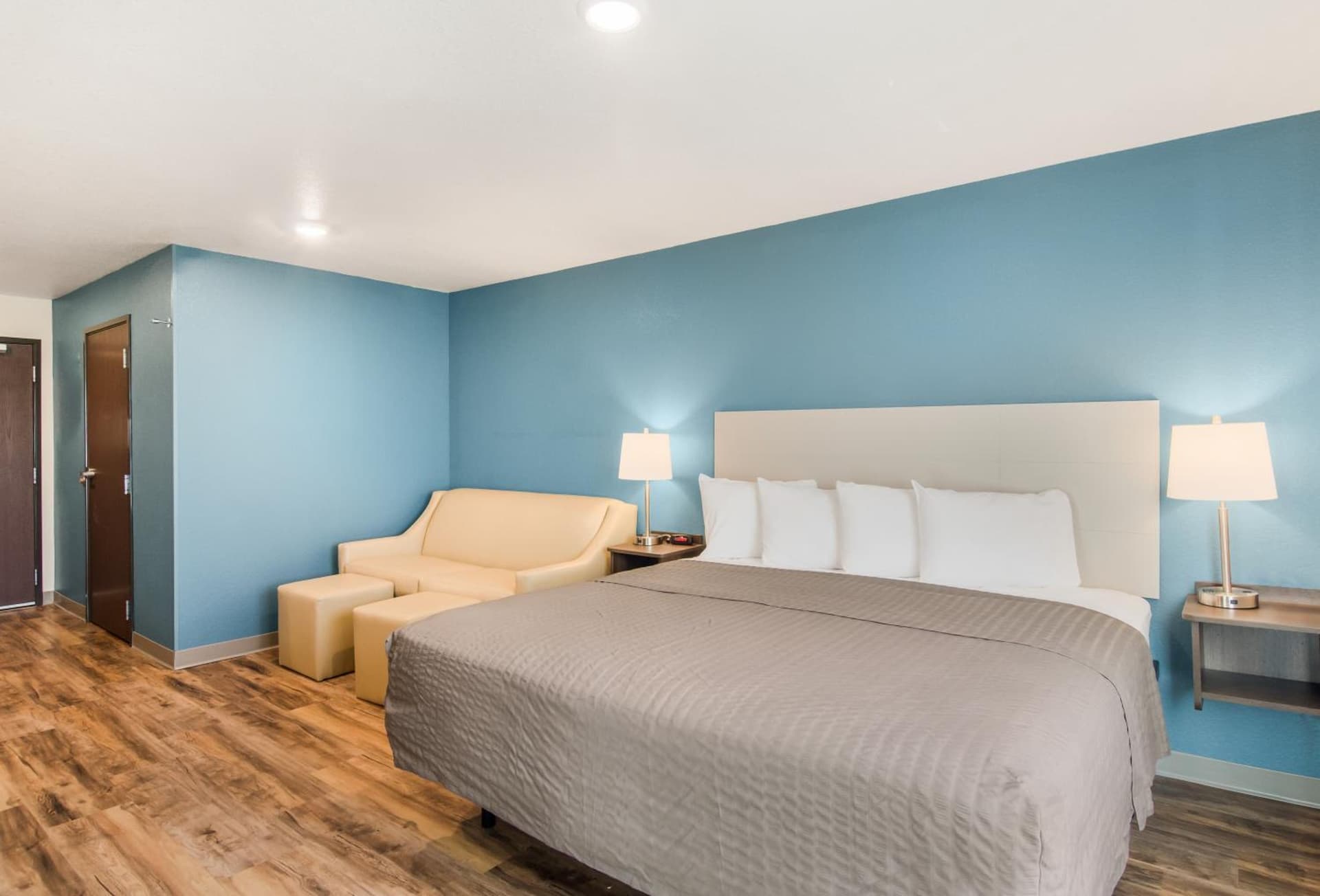 WoodSpring Suites Thornton-North Denver gallery photo in Thornton, CO — image 7