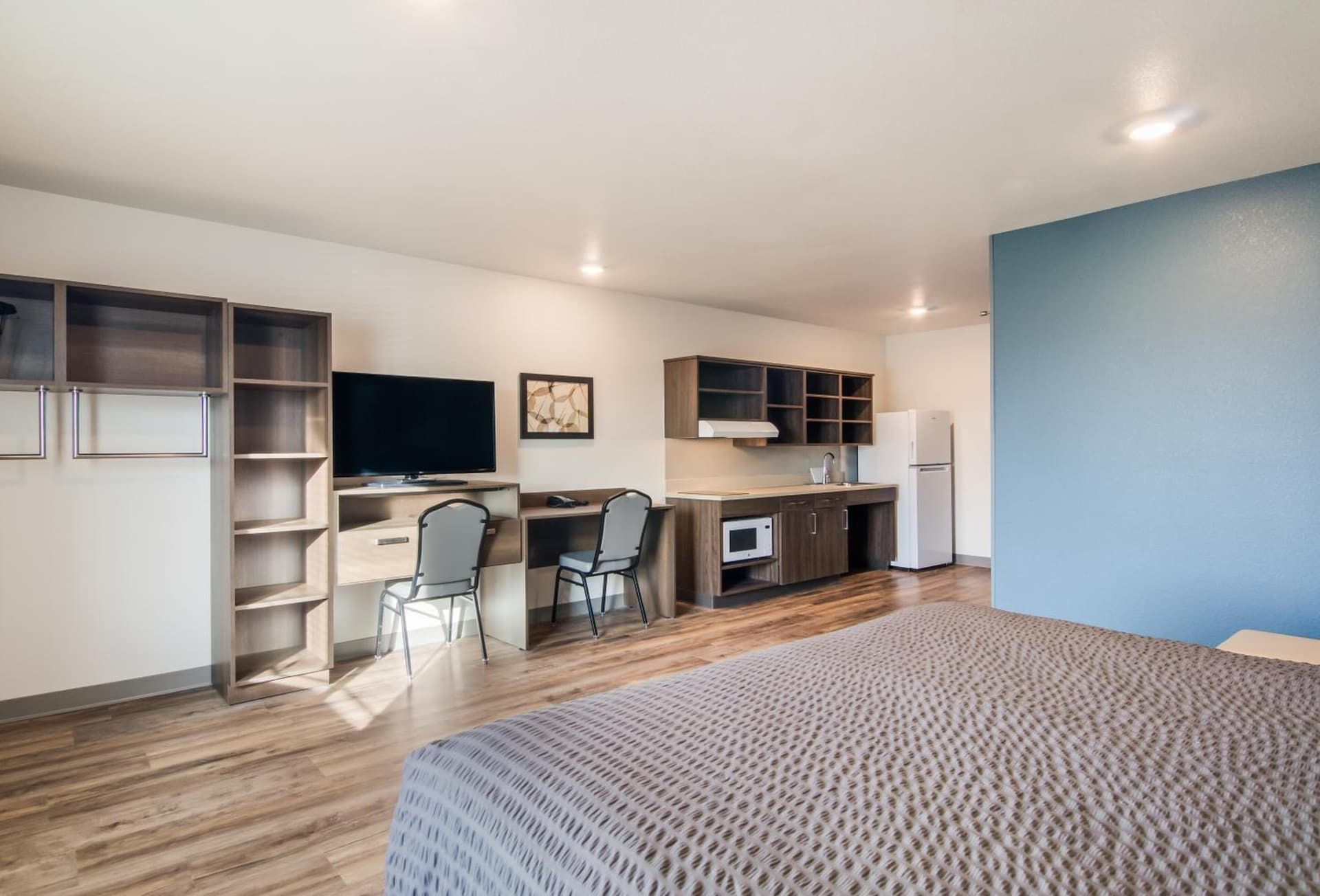 WoodSpring Suites Thornton-North Denver gallery photo in Thornton, CO — image 27