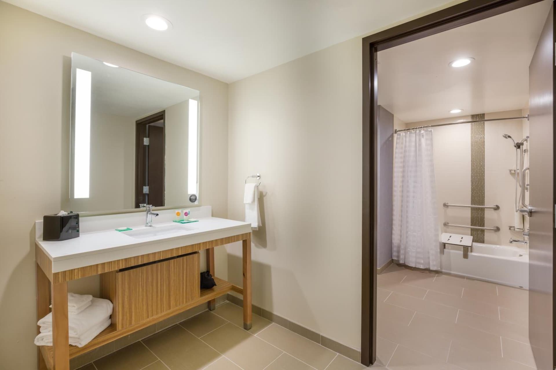 Hyatt Place Hampton Convention Center gallery photo in Hampton, VA — image 35