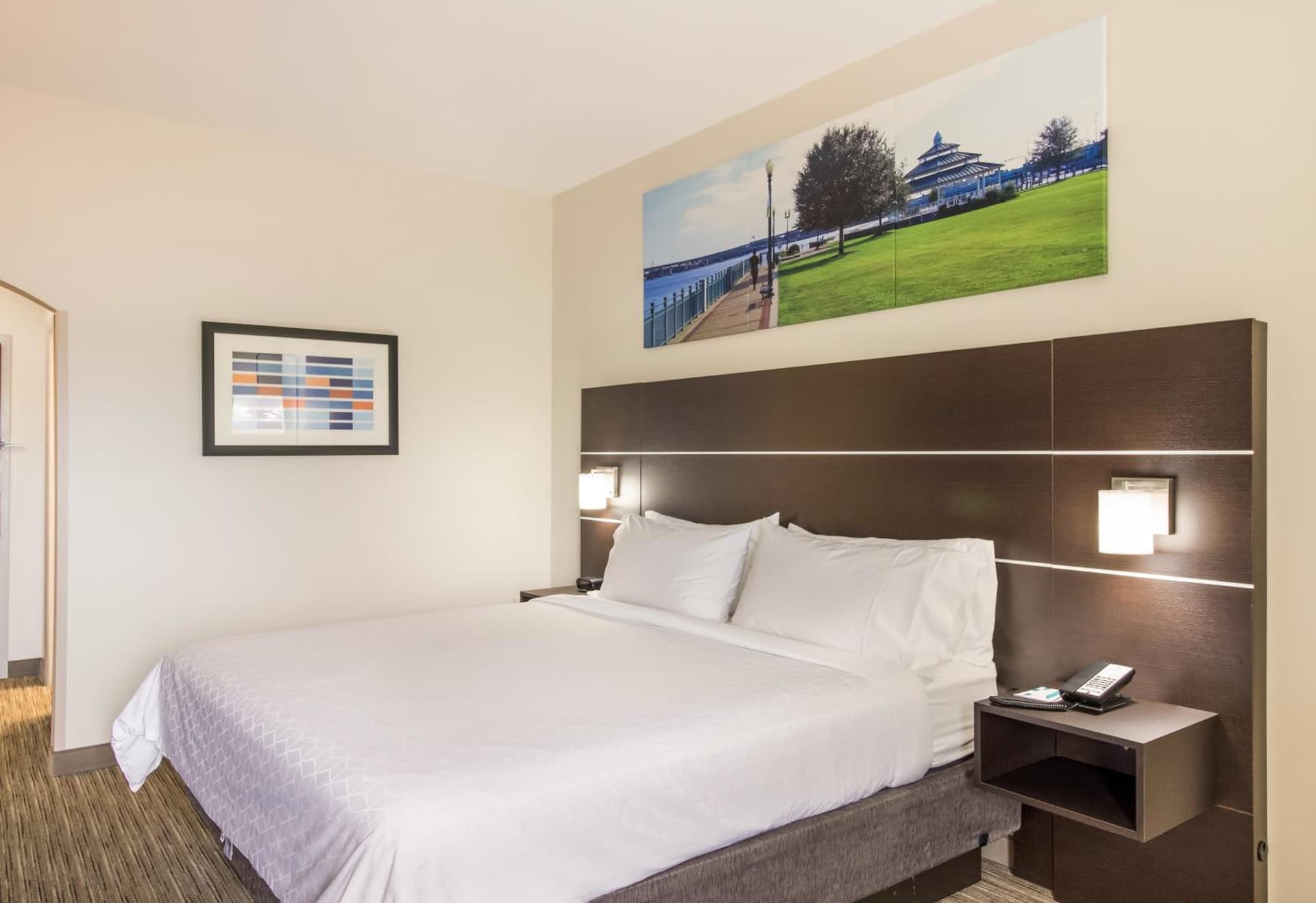 Clarion Pointe New Bern gallery photo in New Bern, NC — image 8
