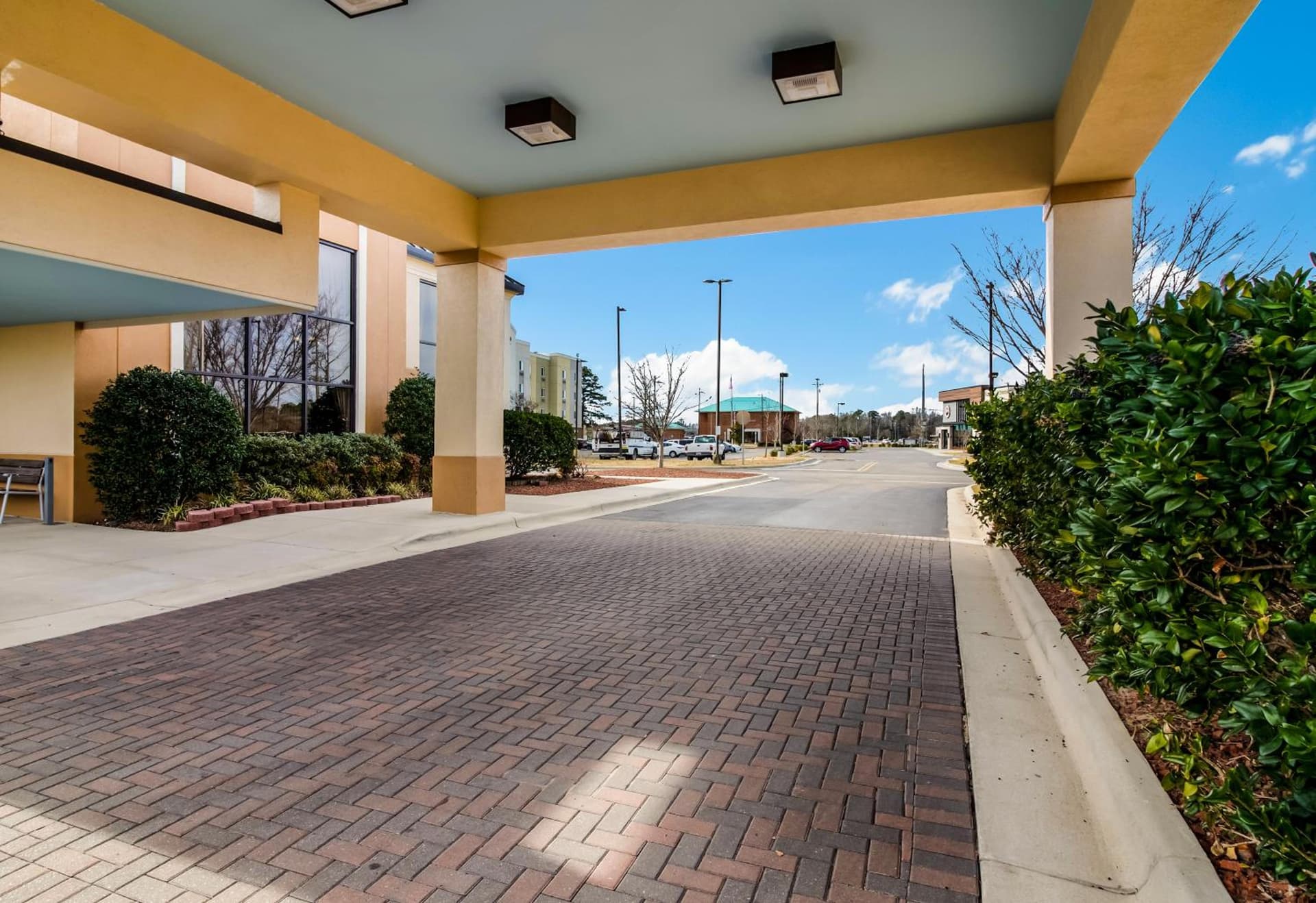Clarion Pointe New Bern gallery photo in New Bern, NC — image 6