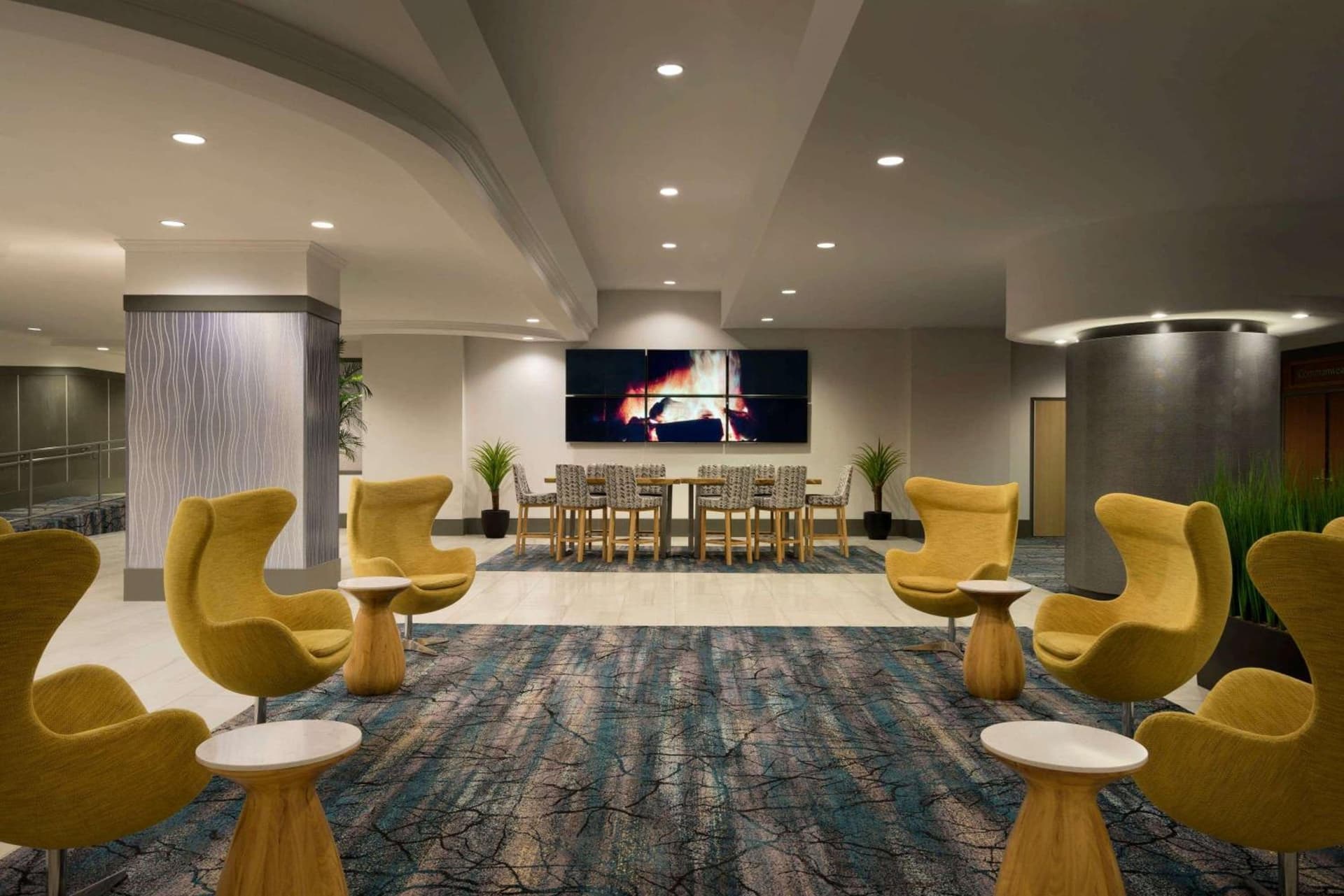 Wyndham Grand Pittsburgh interior in Pittsburgh, PA — gallery photo 2