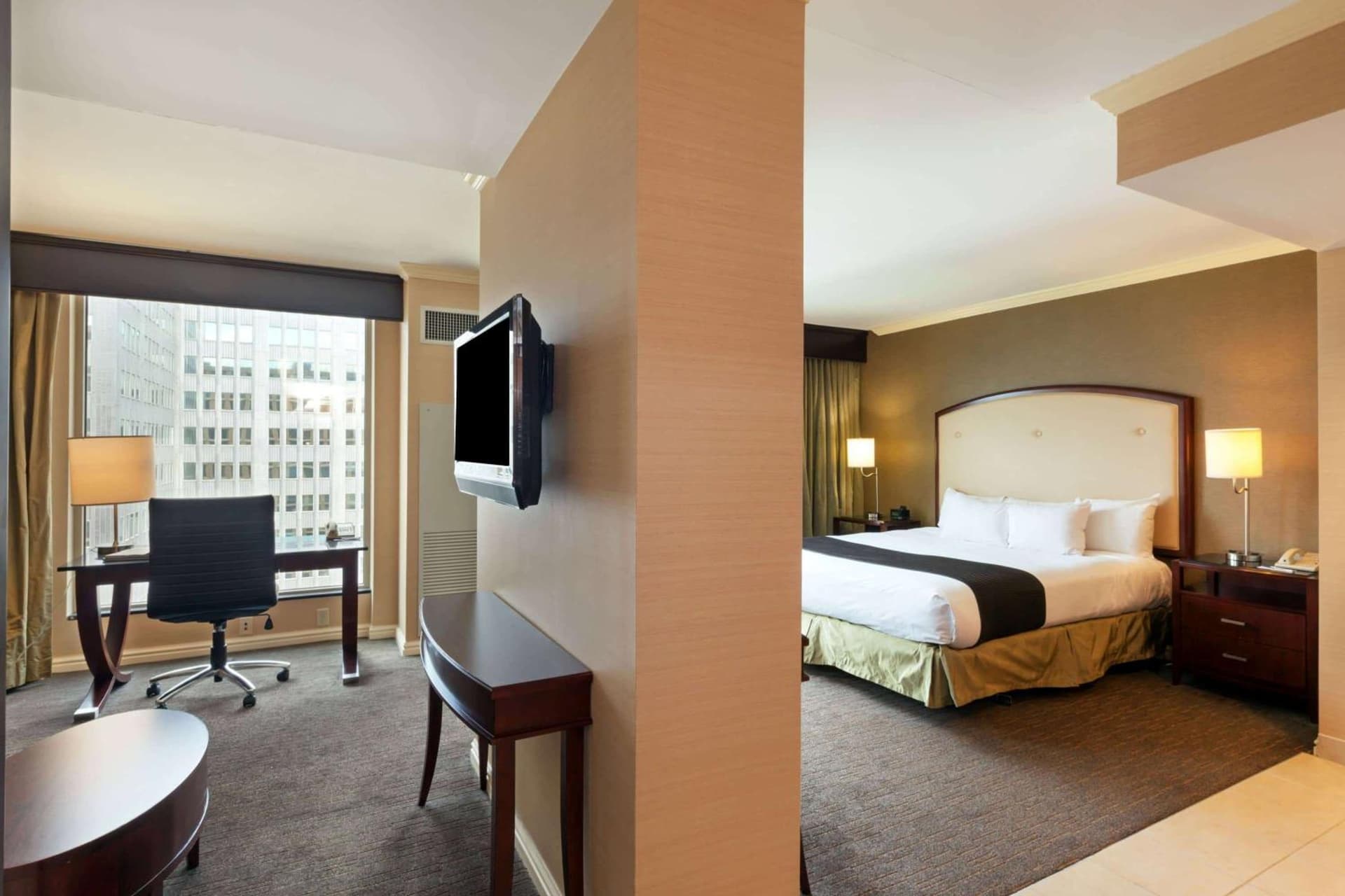 Wyndham Grand Pittsburgh property views in Pittsburgh, PA — gallery photo 3