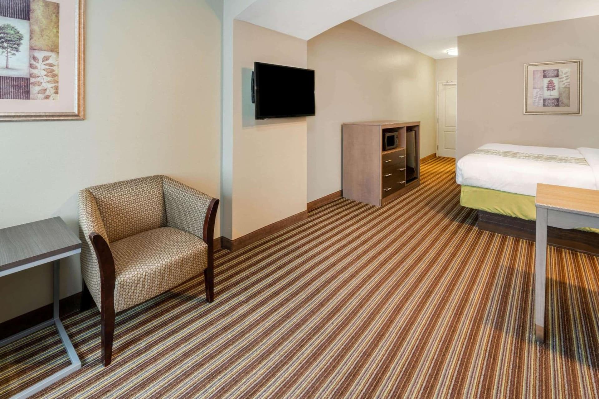 La Quinta Inn & Suites by Wyndham Broussard - Lafayette Area gallery photo in Broussard, LA — image 42