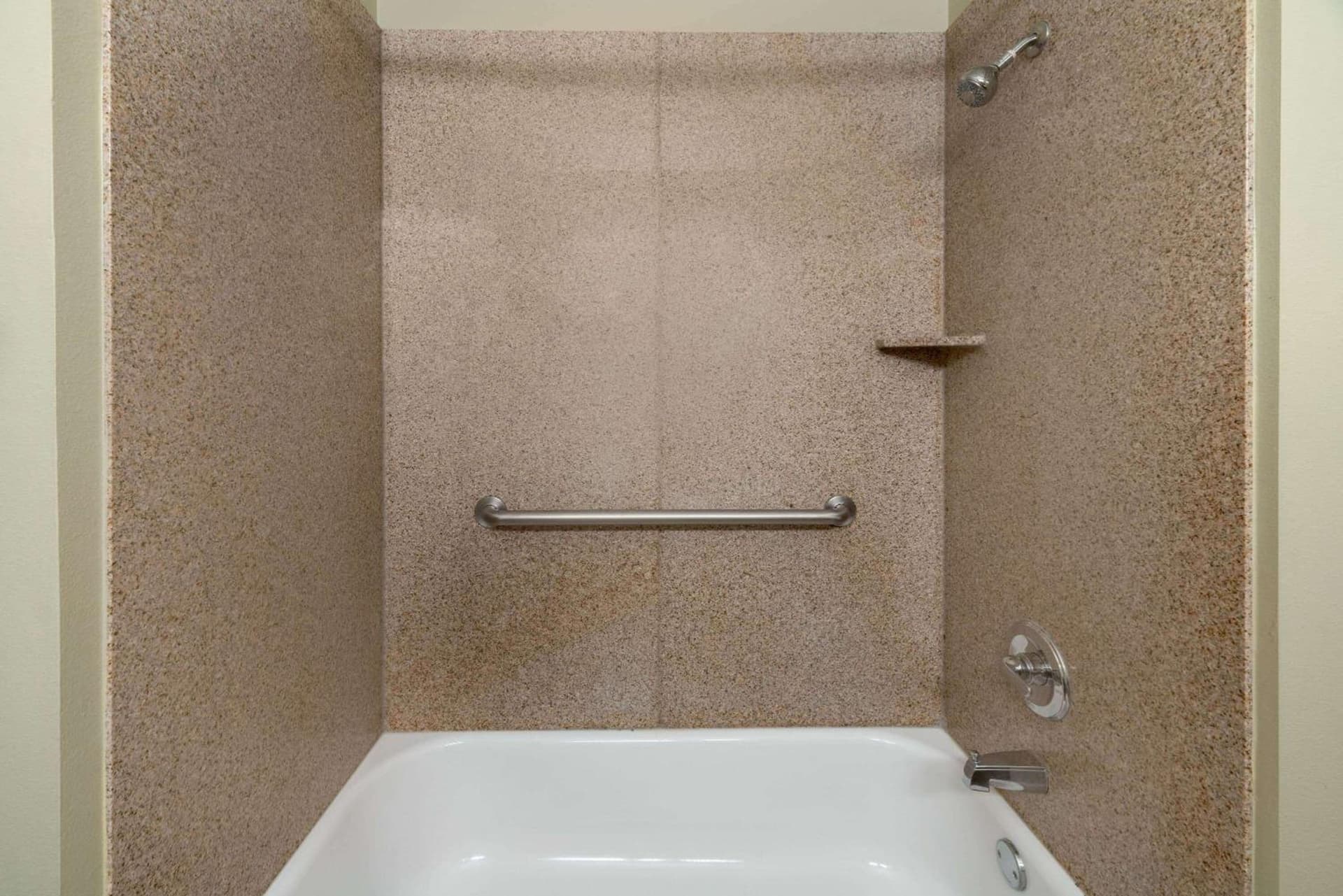La Quinta Inn & Suites by Wyndham Broussard - Lafayette Area gallery photo in Broussard, LA — image 32
