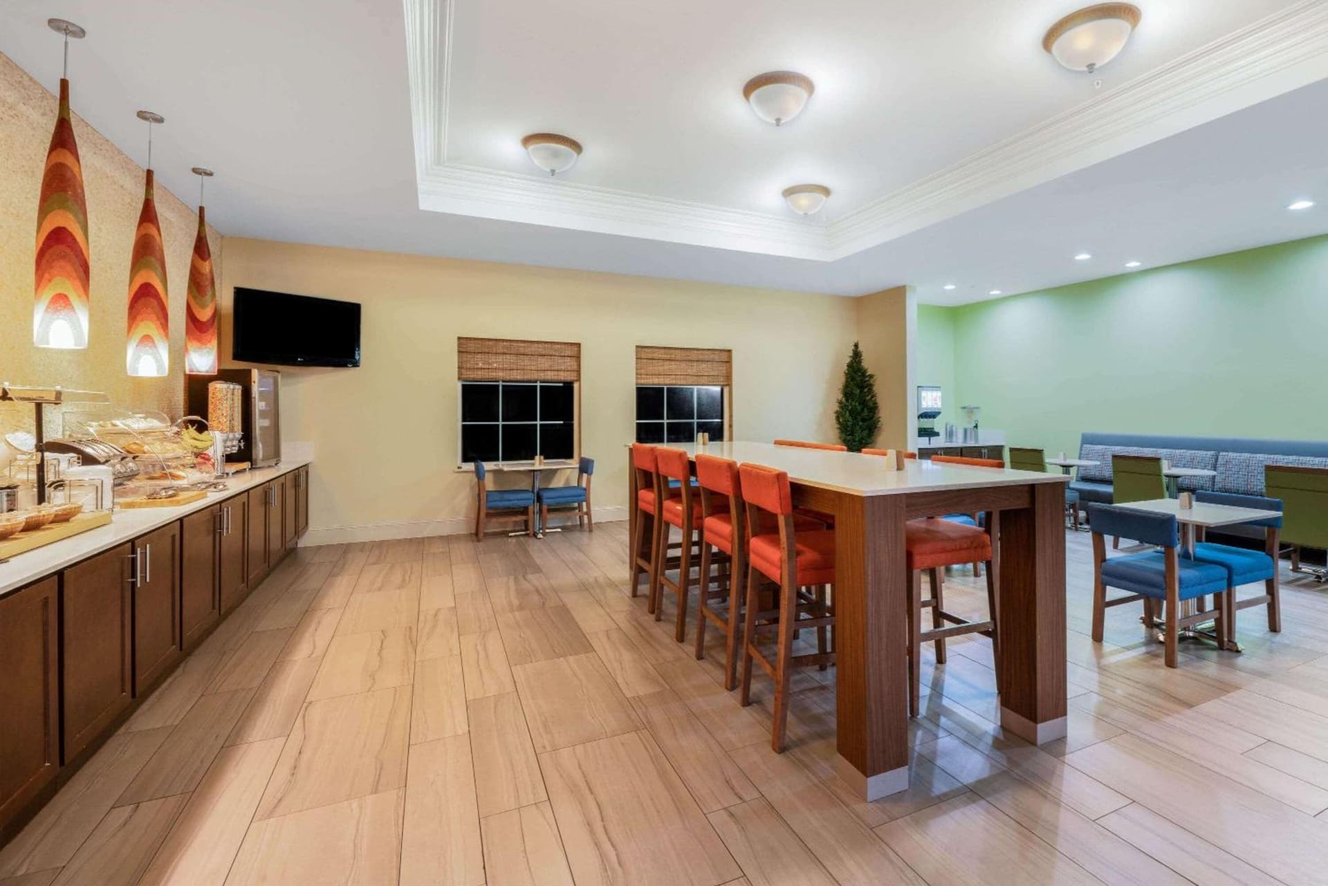 La Quinta Inn & Suites by Wyndham Broussard - Lafayette Area gallery photo in Broussard, LA — image 4