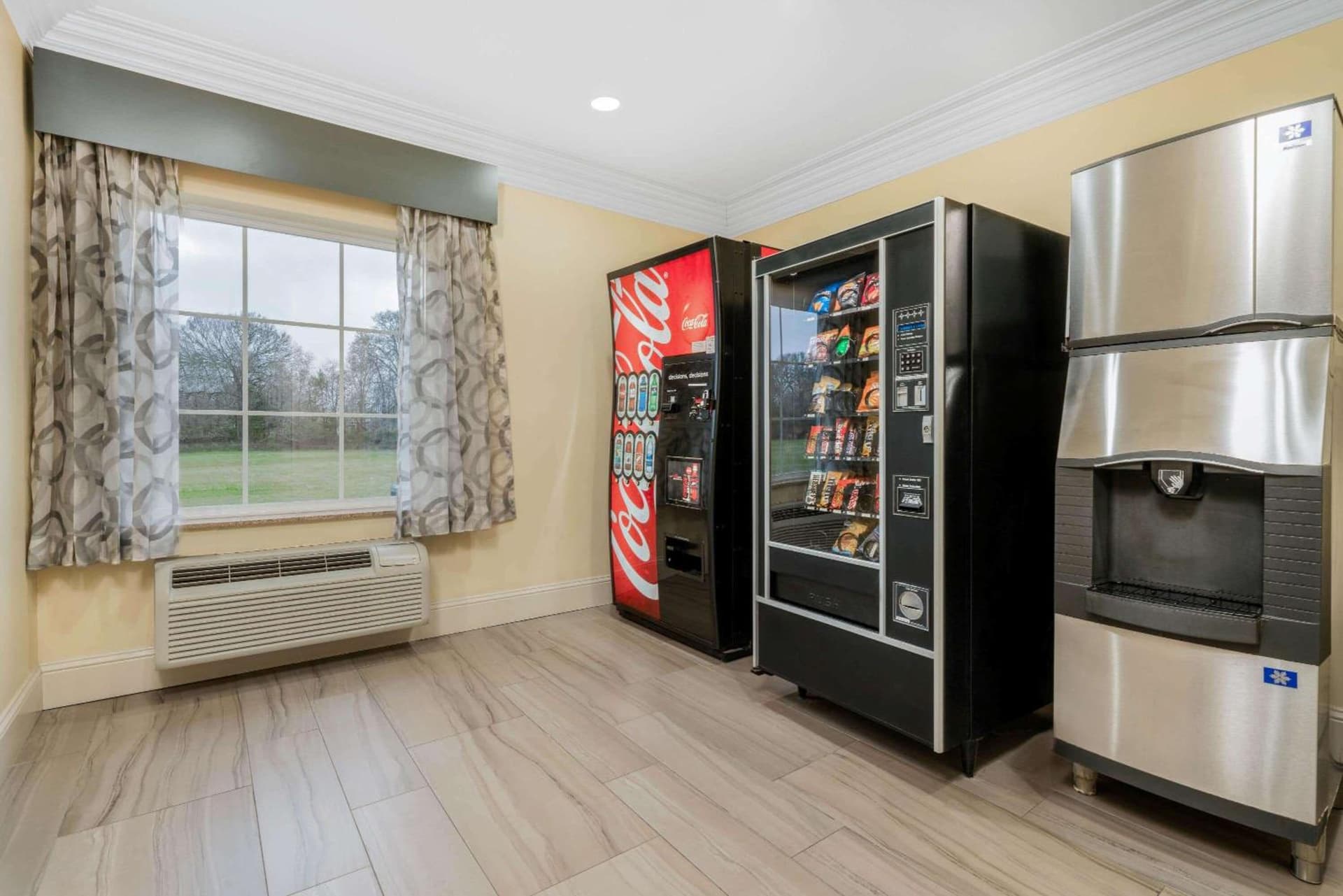 La Quinta Inn & Suites by Wyndham Broussard - Lafayette Area gallery photo in Broussard, LA — image 38