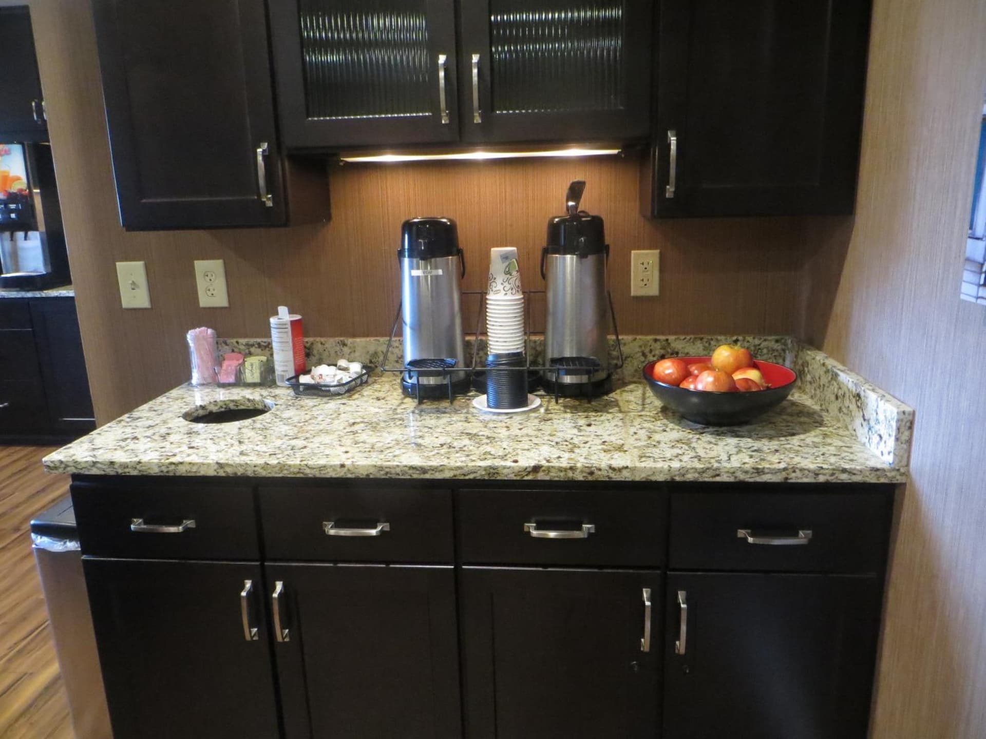 Ashley Quarters Hotel Airport-Cincinnati gallery photo in Florence, KY — image 43