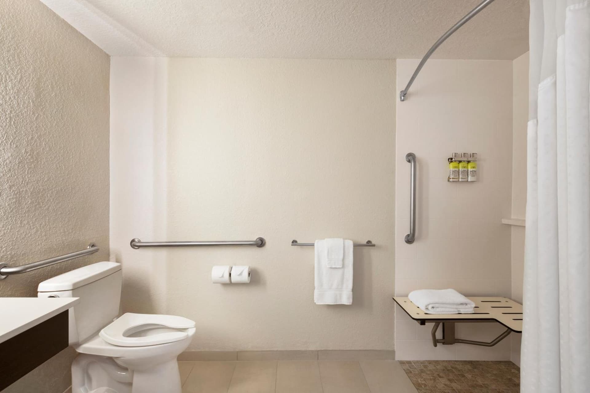 Holiday Inn Express & Suites Sarasota East by IHG property views in Sarasota, FL — gallery photo 3