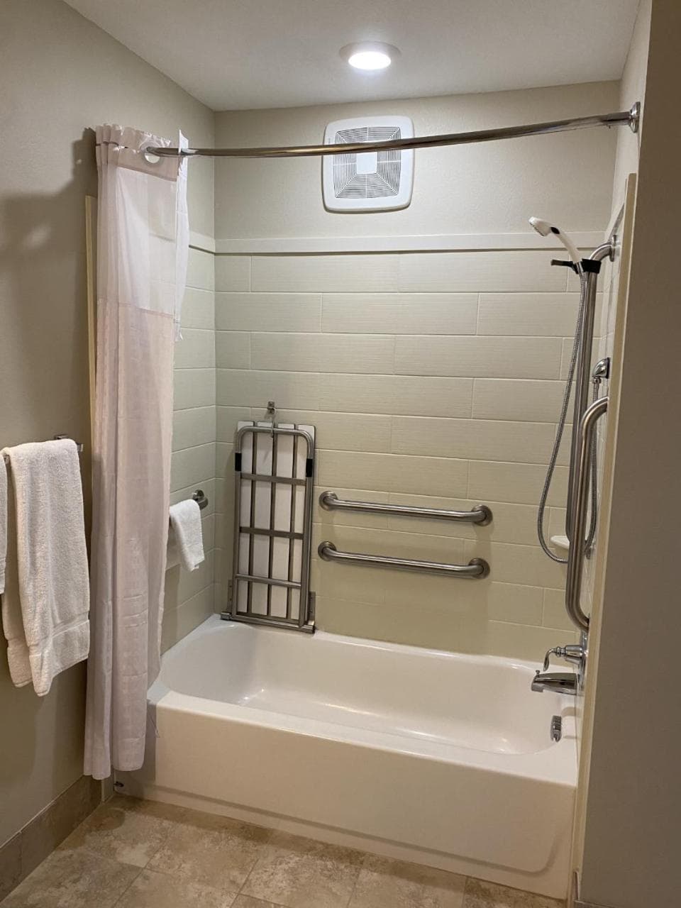 AmericInn by Wyndham Hartford SD gallery photo in Hartford, SD — image 54