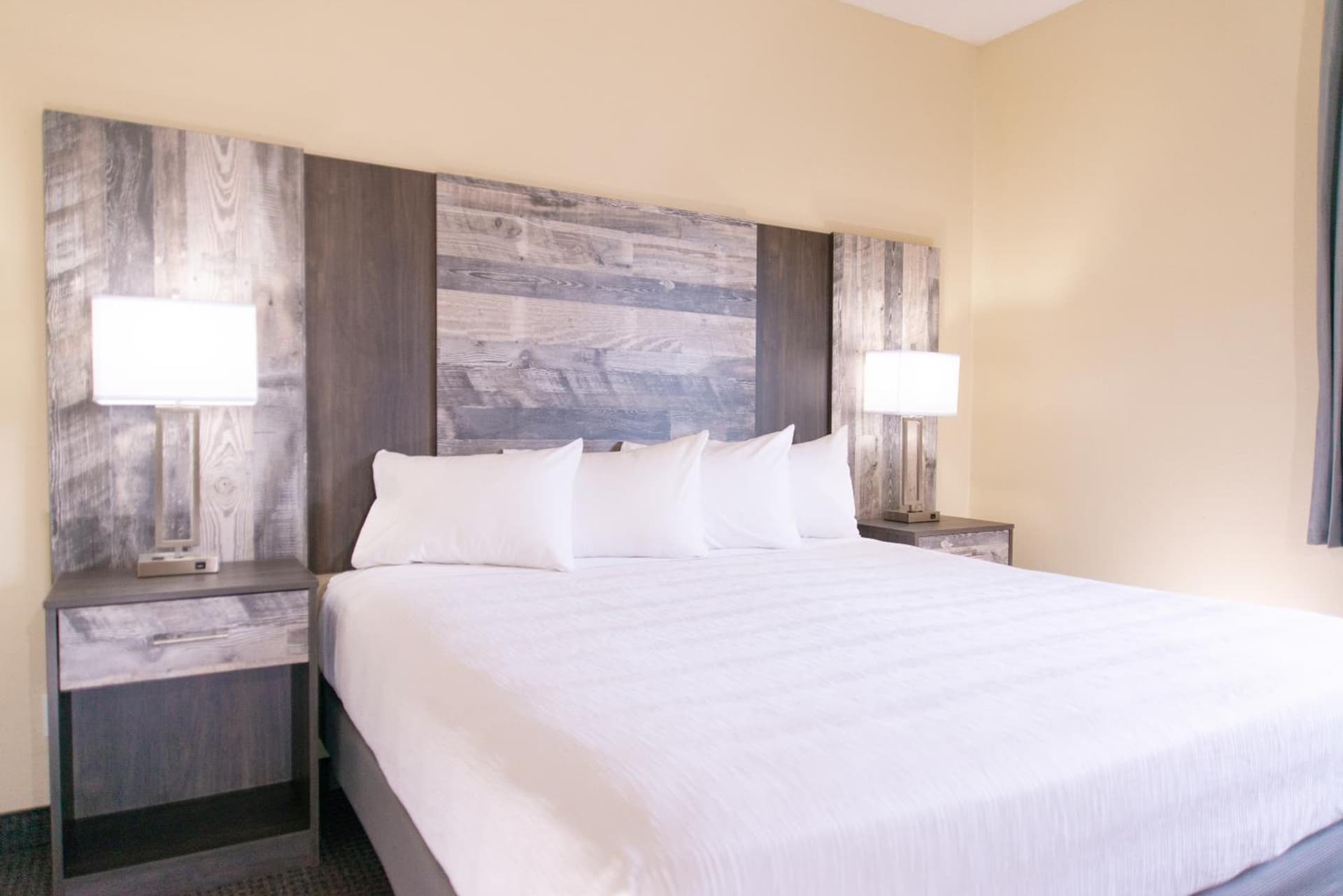 The Stone Castle Hotel & Conference Center property views in Branson, MO — gallery photo 3