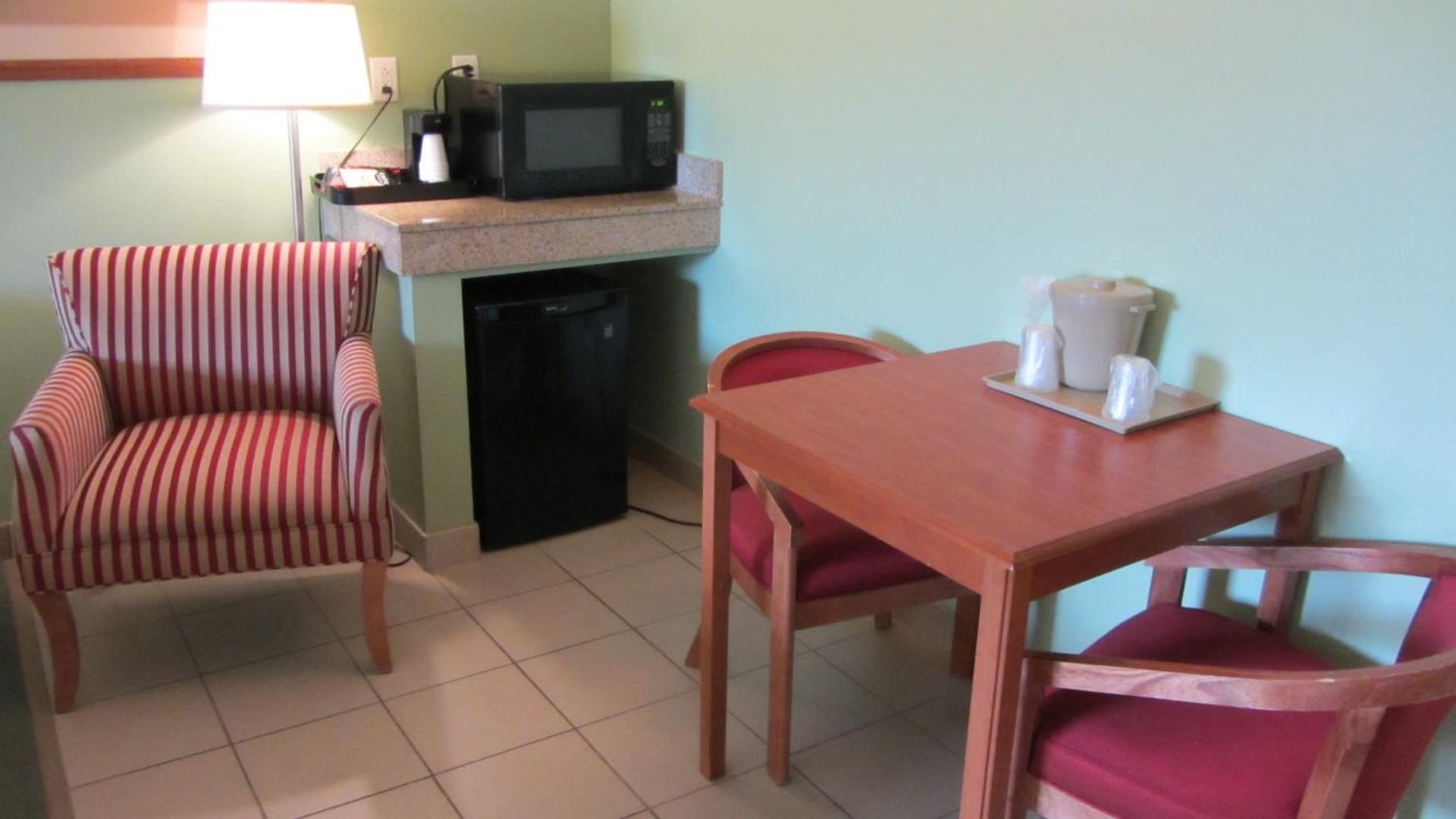 Inn at the Waterpark gallery photo in Galveston, TX — image 8