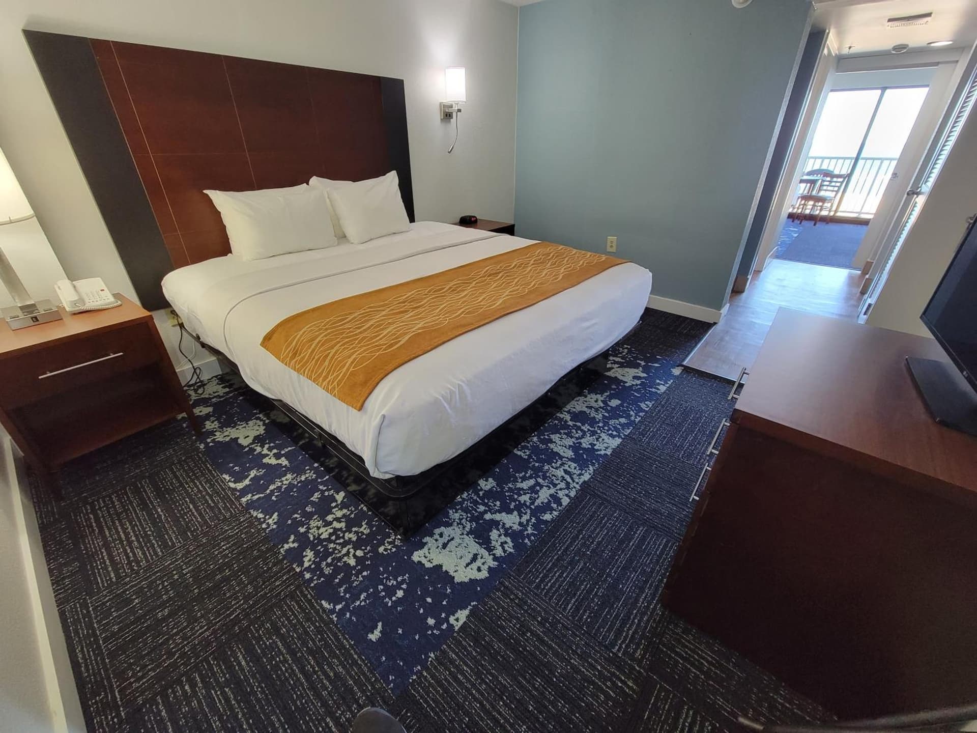 Coastal Hotel & Suites Virginia Beach - Oceanfront gallery photo in Virginia Beach, VA — image 19