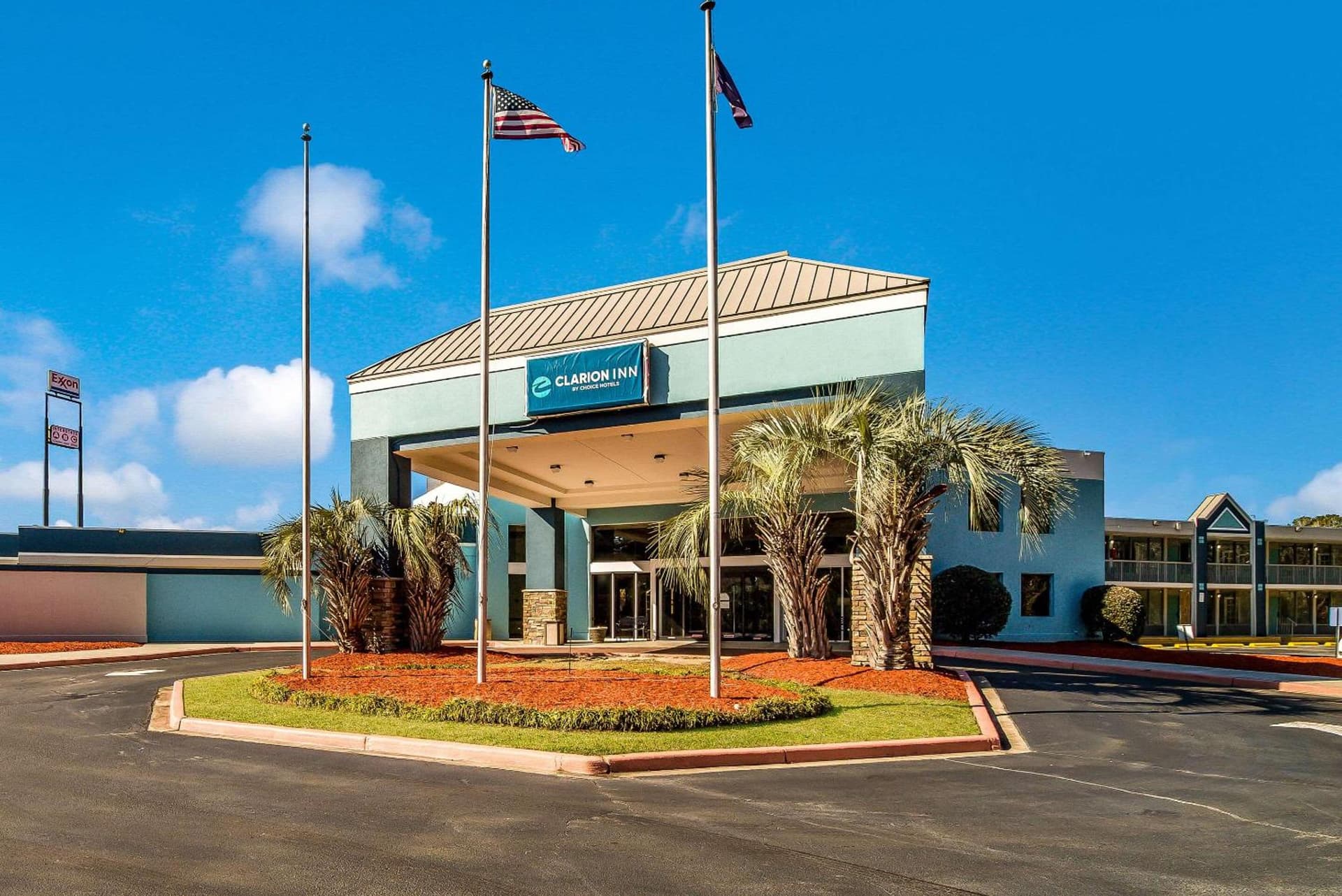 Clarion Inn & Suites Florence - Darlington featured exterior or lobby in Florence, SC — similar hotel