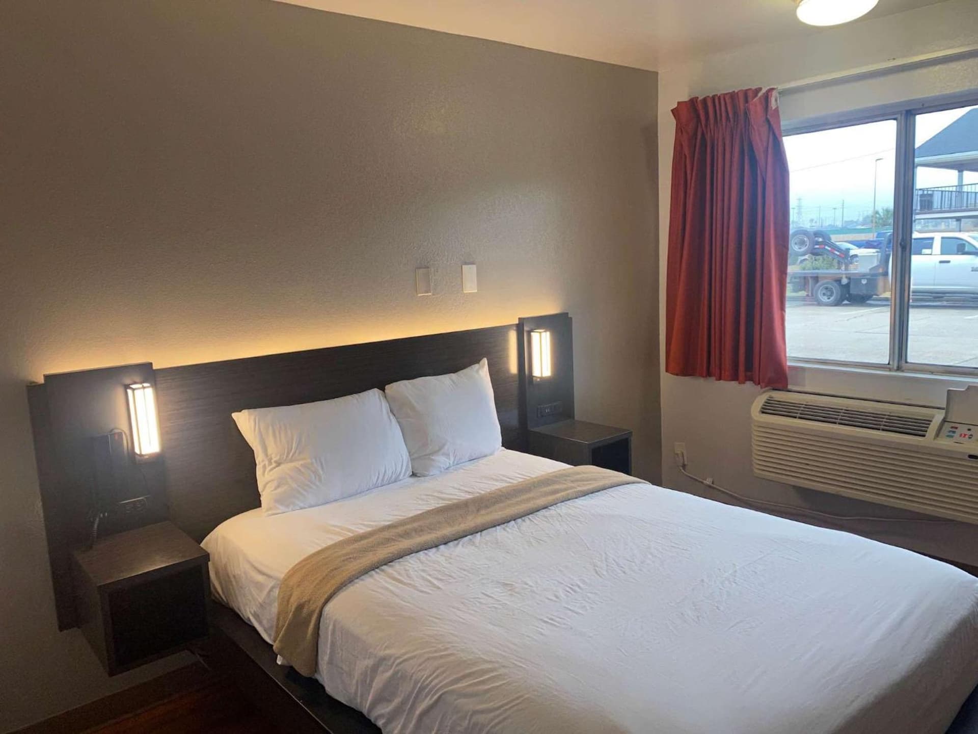 Motel 6 Gulfport, MS Airport gallery photo in Gulfport, MS — image 21
