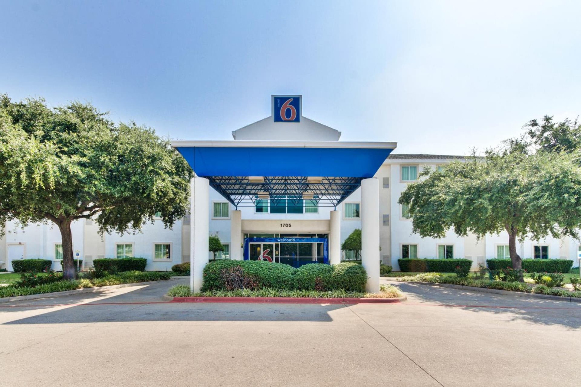 Motel 6-Lewisville, TX - Dallas interior in Lewisville, TX — gallery photo 2