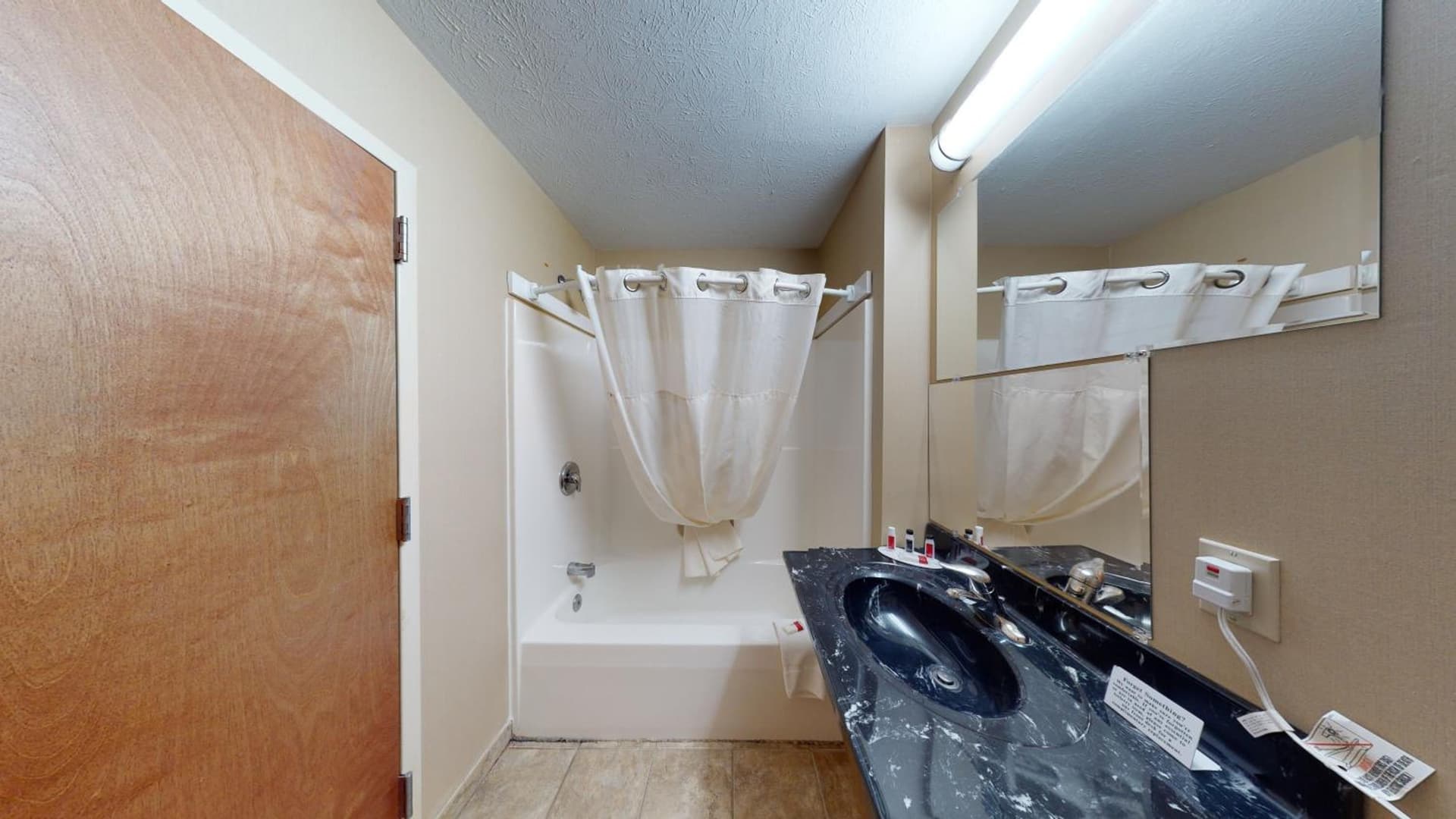 Ramada by Wyndham Strasburg - Shenandoah Valley gallery photo in Strasburg, VA — image 6