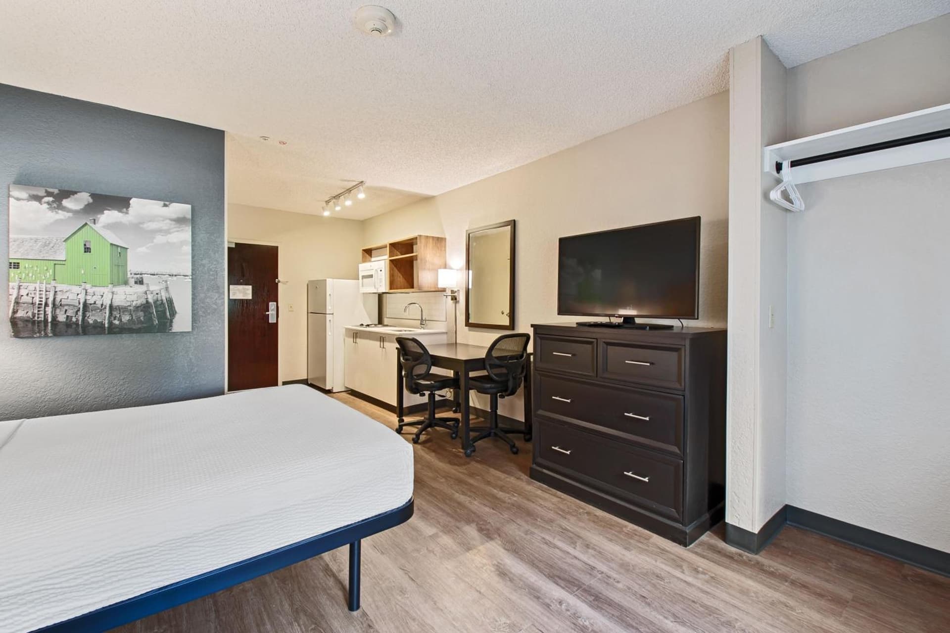 Extended Stay America Suites - Fort Lauderdale - Plantation gallery photo in Plantation, FL — image 26