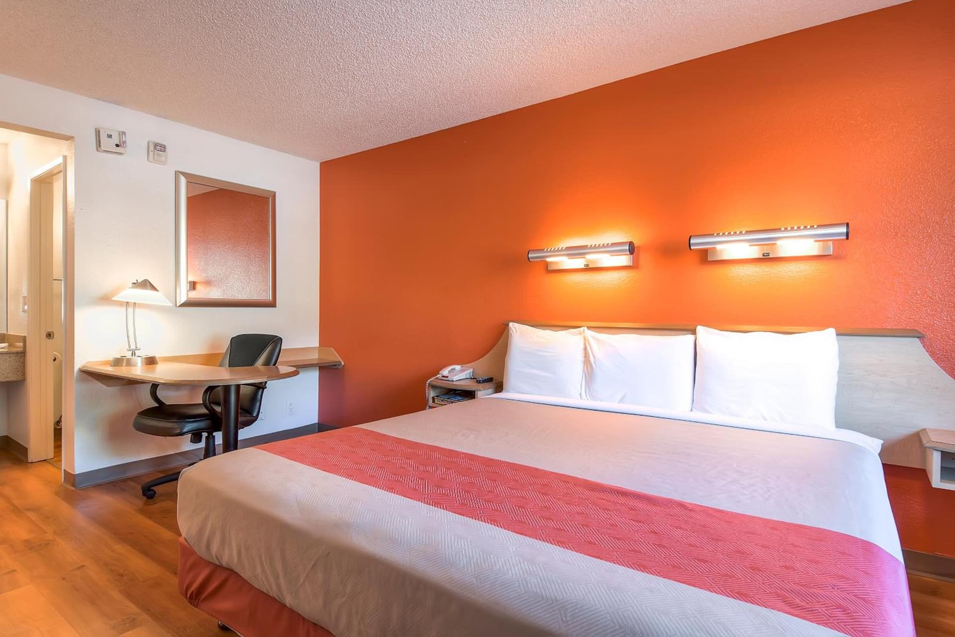 Motel 6-Carlsbad, CA - East Near LEGOLAND gallery photo in Carlsbad, CA — image 32