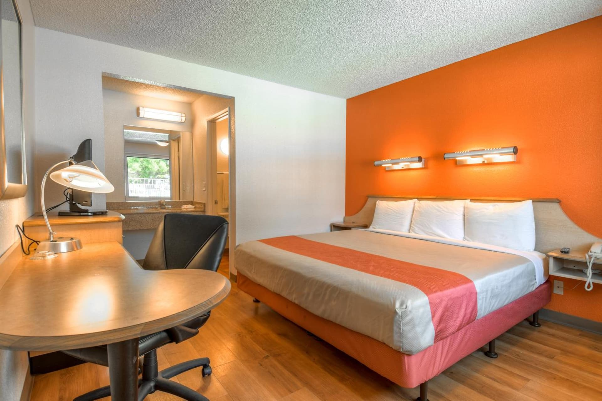 Motel 6-Carlsbad, CA - East Near LEGOLAND gallery photo in Carlsbad, CA — image 7